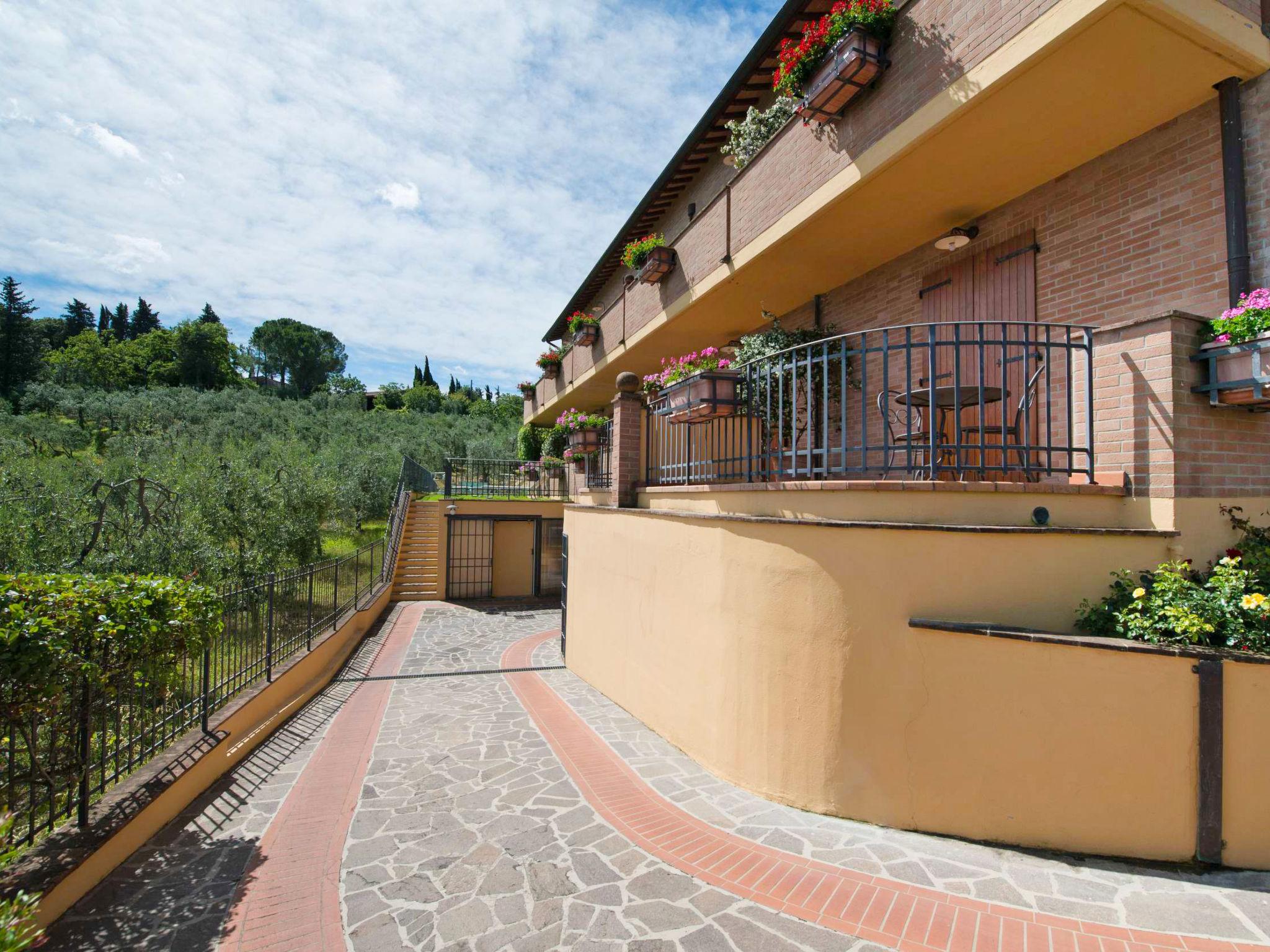 Photo 17 - Appartement de 2 chambres à San Gimignano avec piscine et jardin