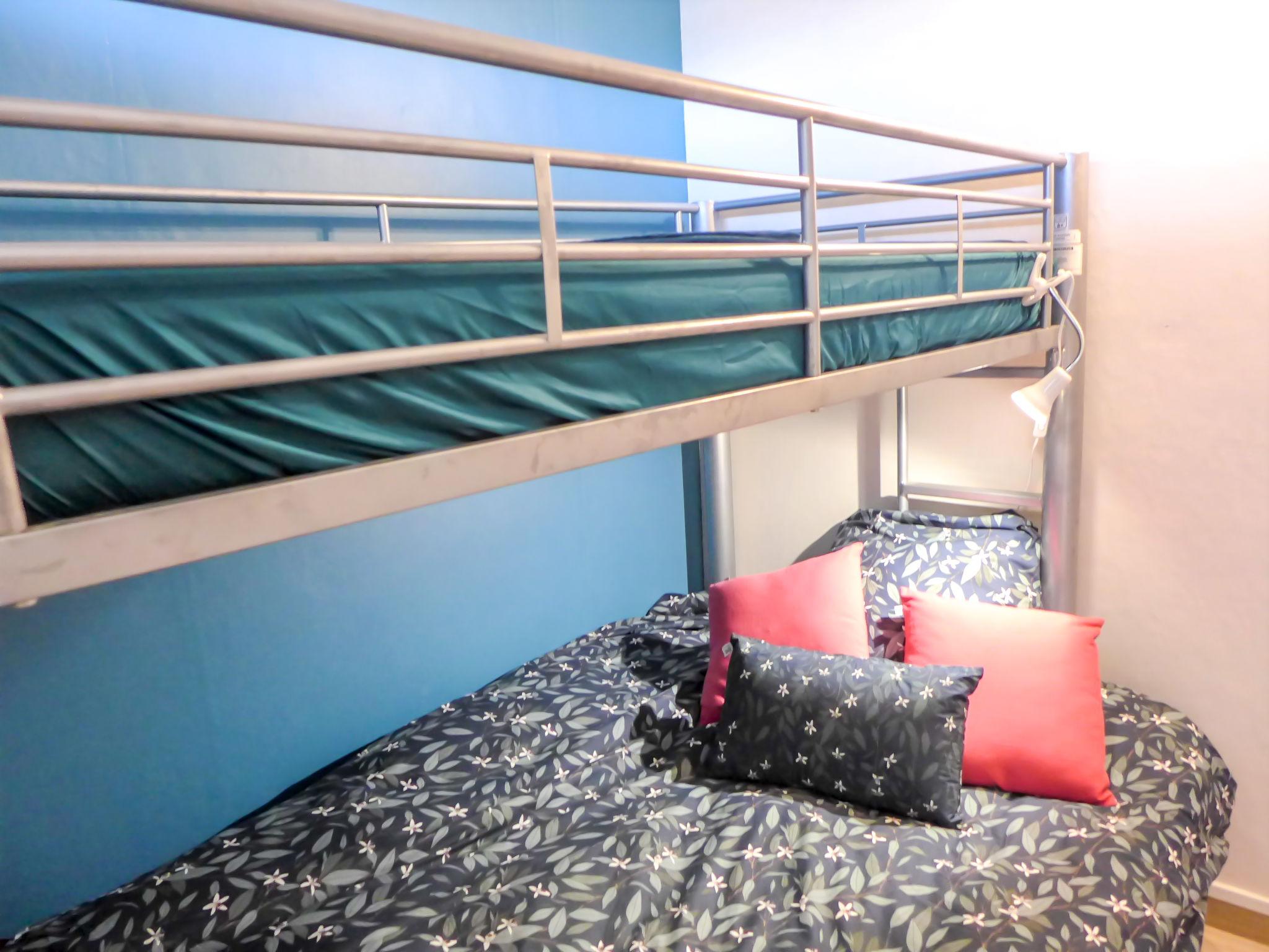 Foto 4 - Appartamento con 1 camera da letto a La Grande-Motte con vista mare