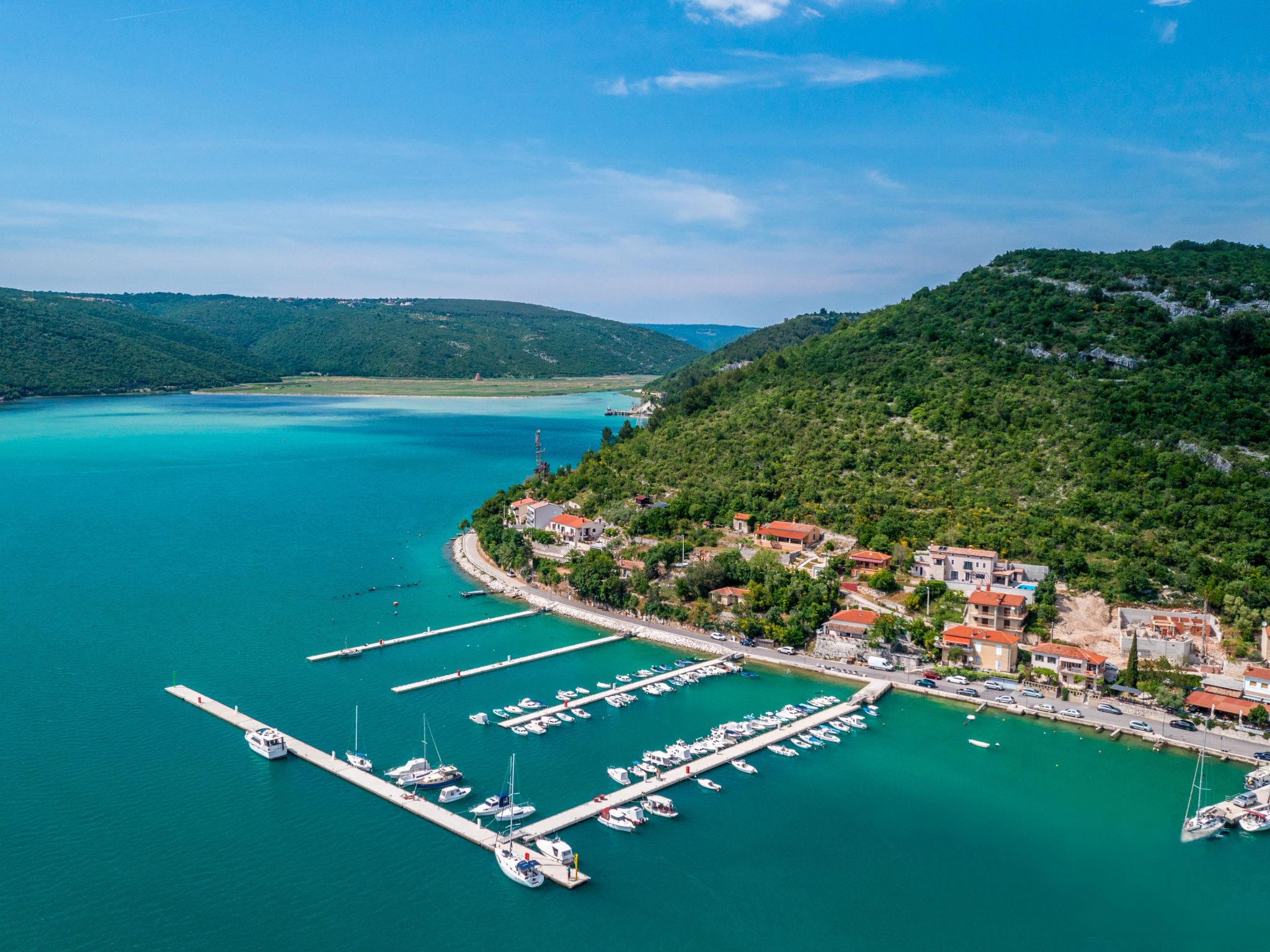 Photo 30 - Maison de 5 chambres à Raša avec piscine et vues à la mer