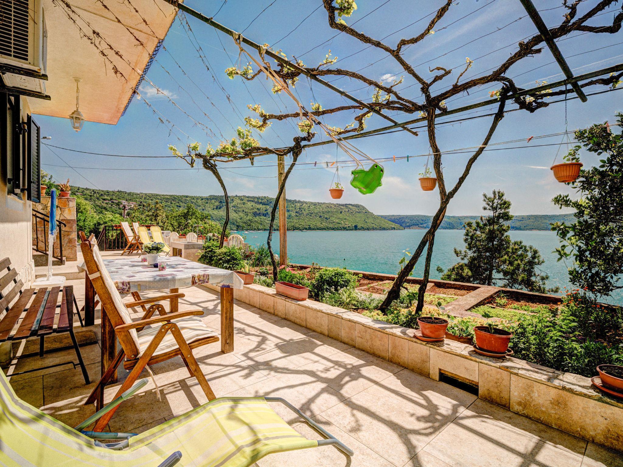 Photo 10 - 1 bedroom Apartment in Raša with terrace and sea view