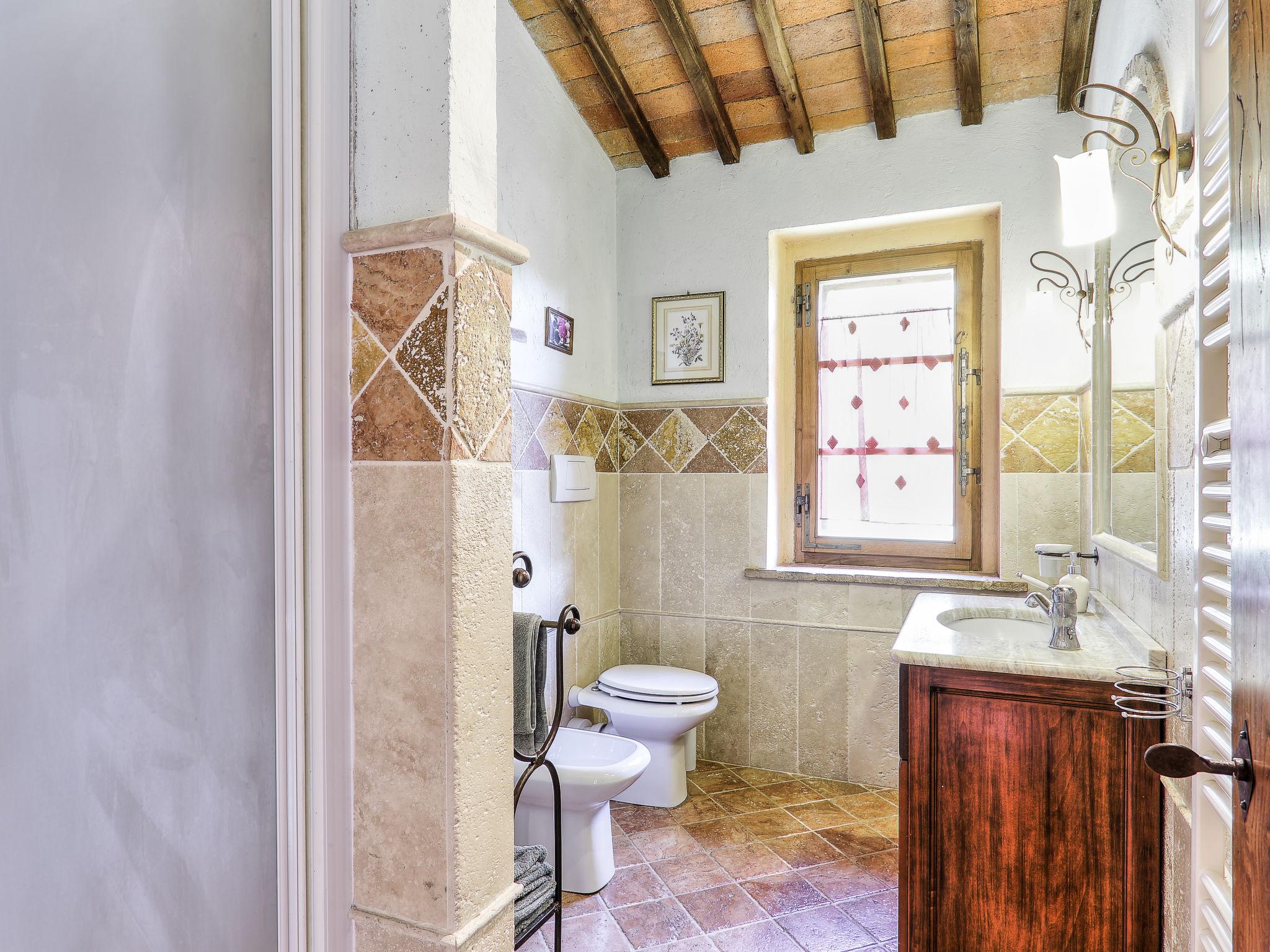 Foto 7 - Casa de 7 quartos em Castellina in Chianti com piscina privada e jardim