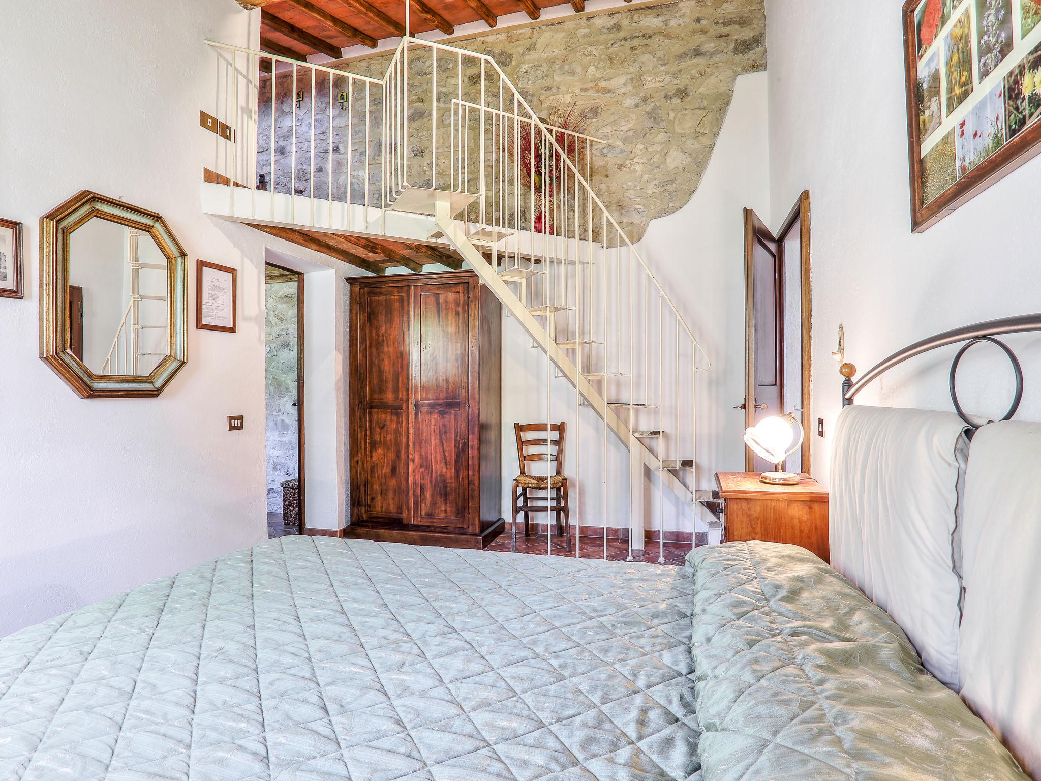 Photo 16 - 7 bedroom House in Castellina in Chianti with private pool and garden