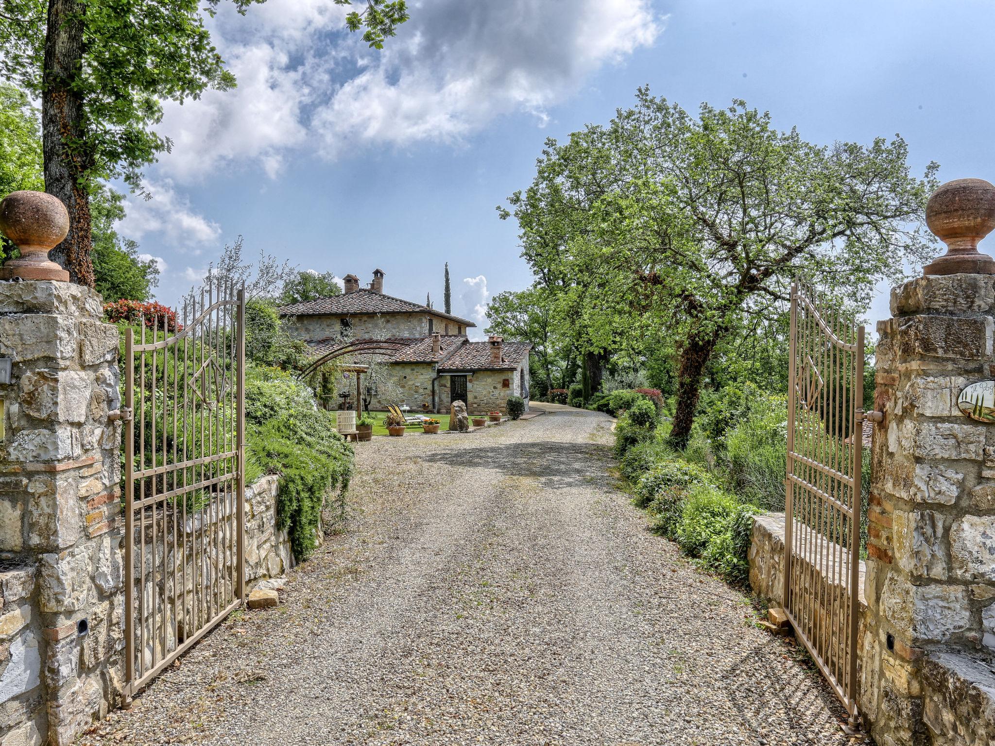 Foto 44 - Haus mit 7 Schlafzimmern in Castellina in Chianti mit privater pool und garten