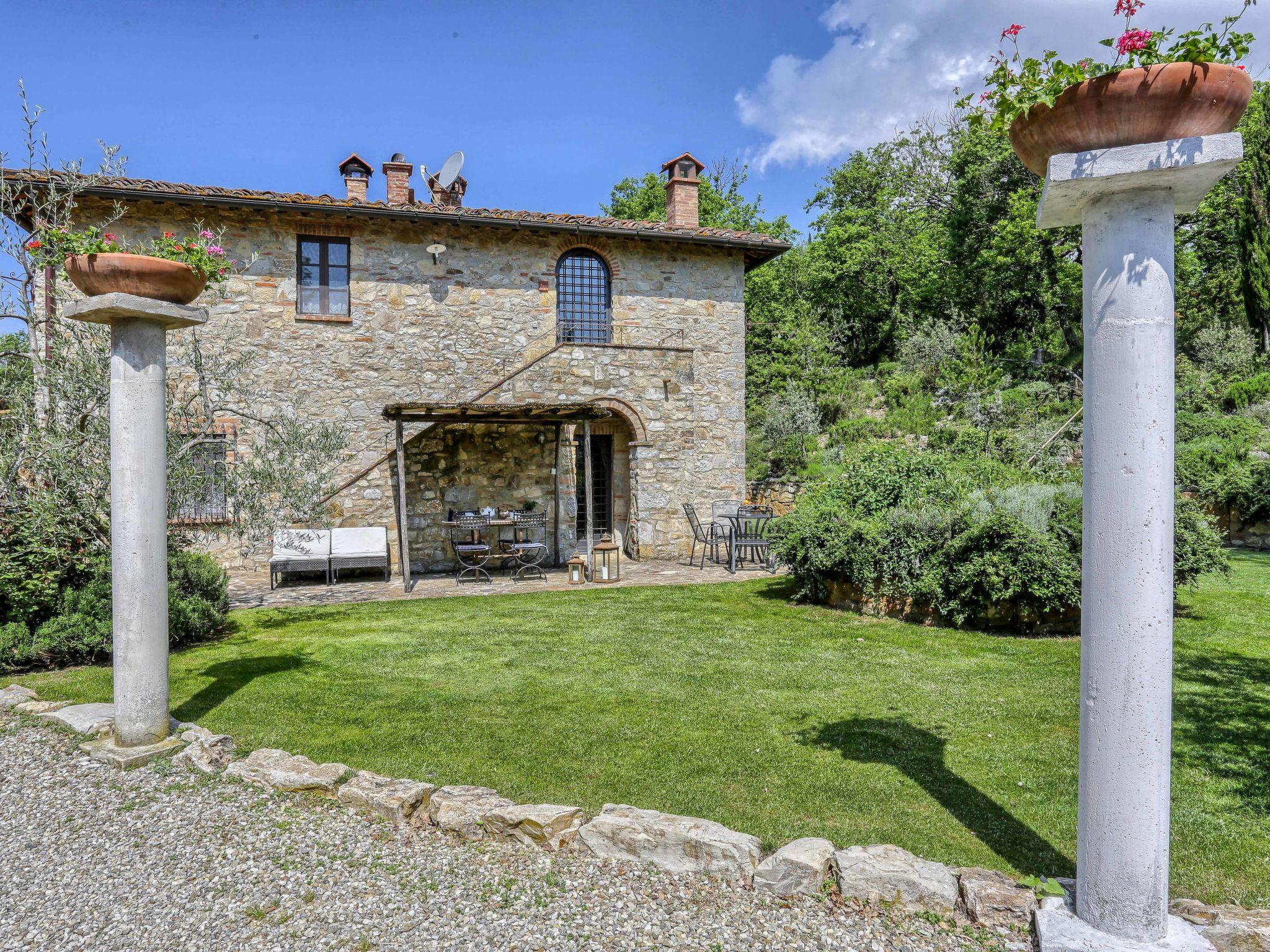 Foto 9 - Casa de 7 habitaciones en Castellina in Chianti con piscina privada y jardín