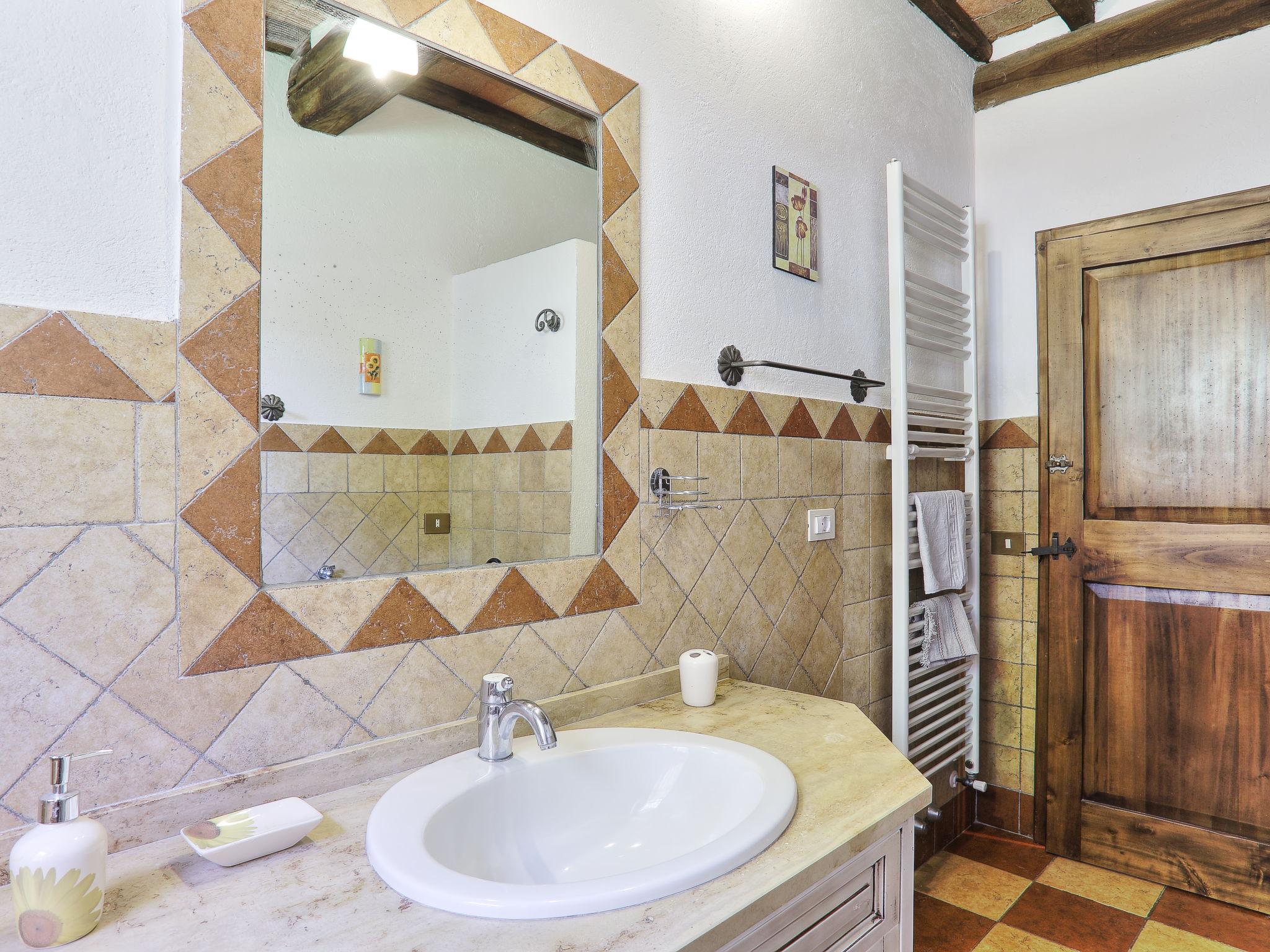 Foto 33 - Casa con 7 camere da letto a Castellina in Chianti con piscina privata e giardino