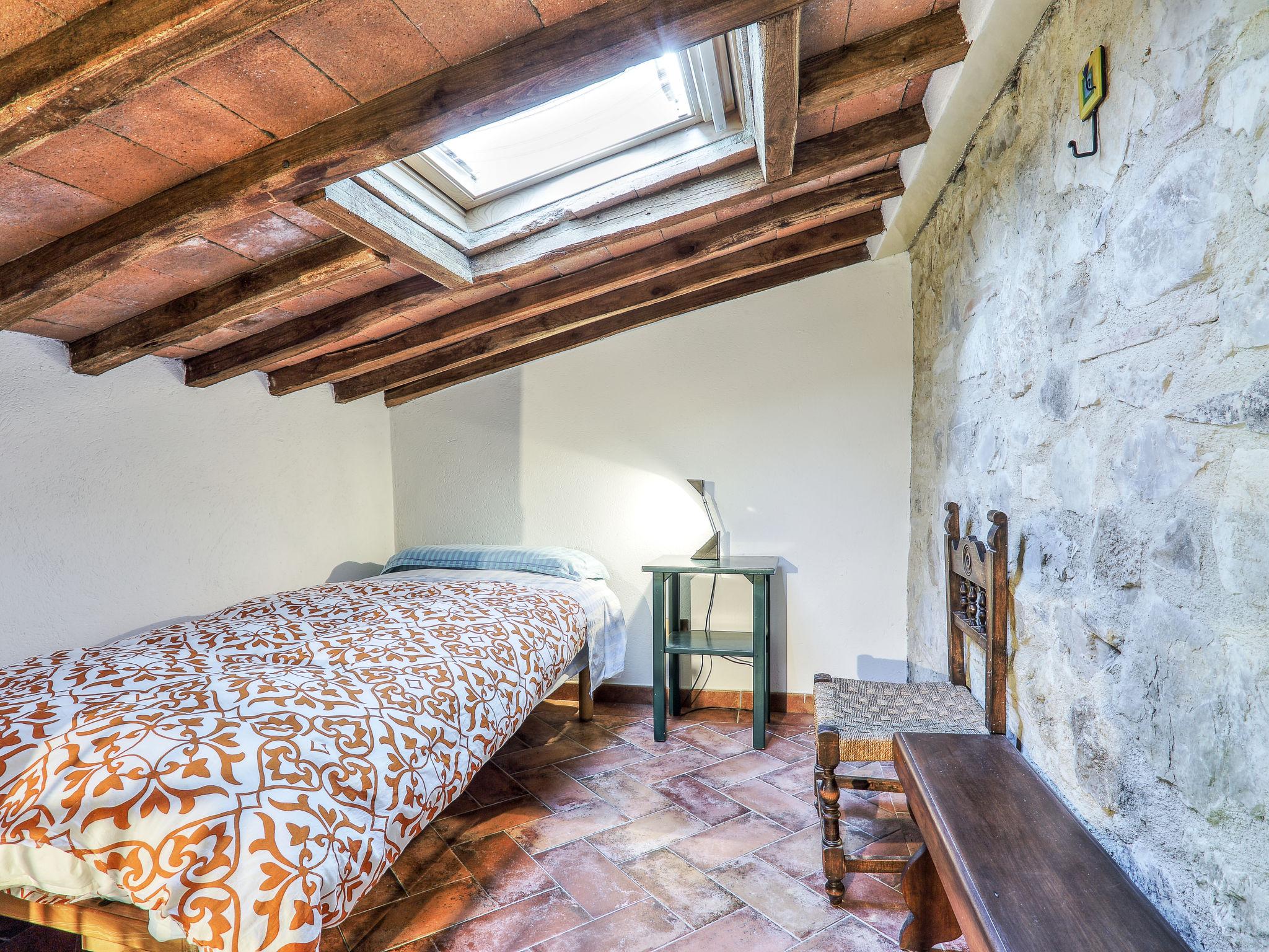 Photo 17 - 7 bedroom House in Castellina in Chianti with private pool and garden