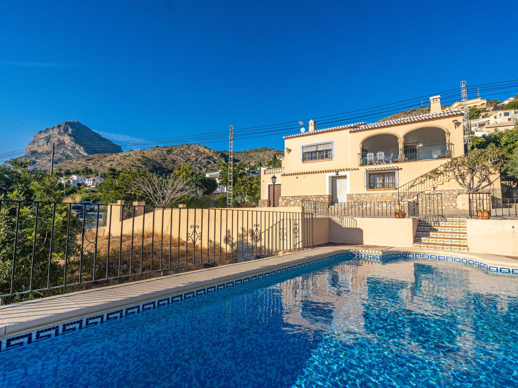 Foto 1 - Casa de 3 quartos em Jávea com piscina privada e jardim