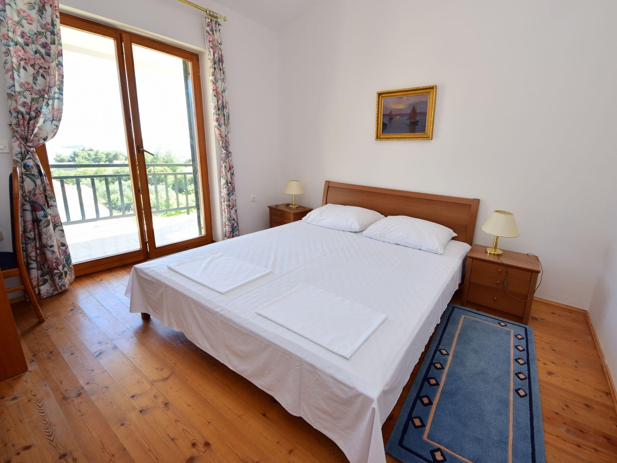 Foto 9 - Appartamento con 2 camere da letto a Orebić con piscina e vista mare