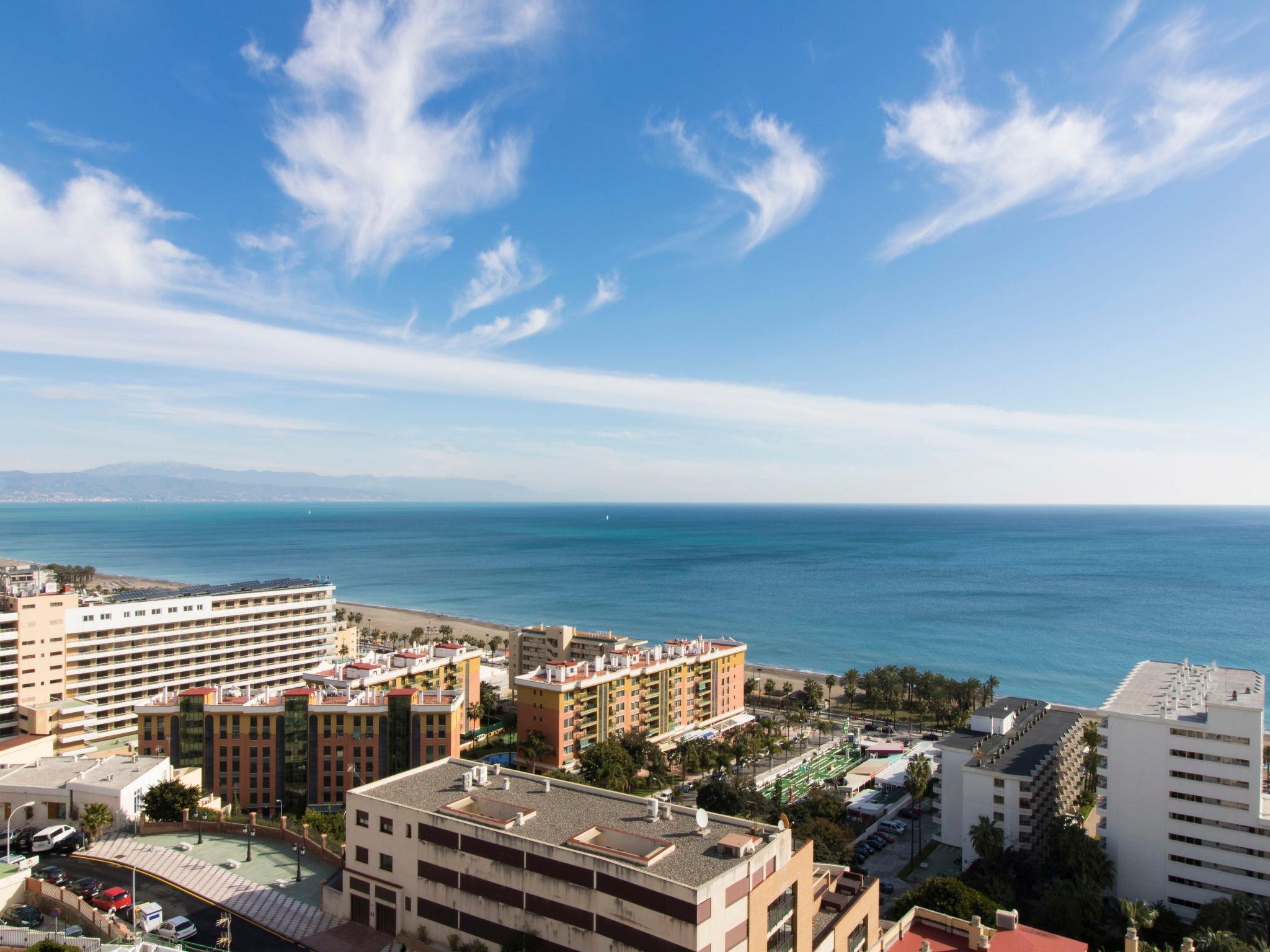 Photo 22 - 2 bedroom Apartment in Torremolinos with swimming pool and sea view