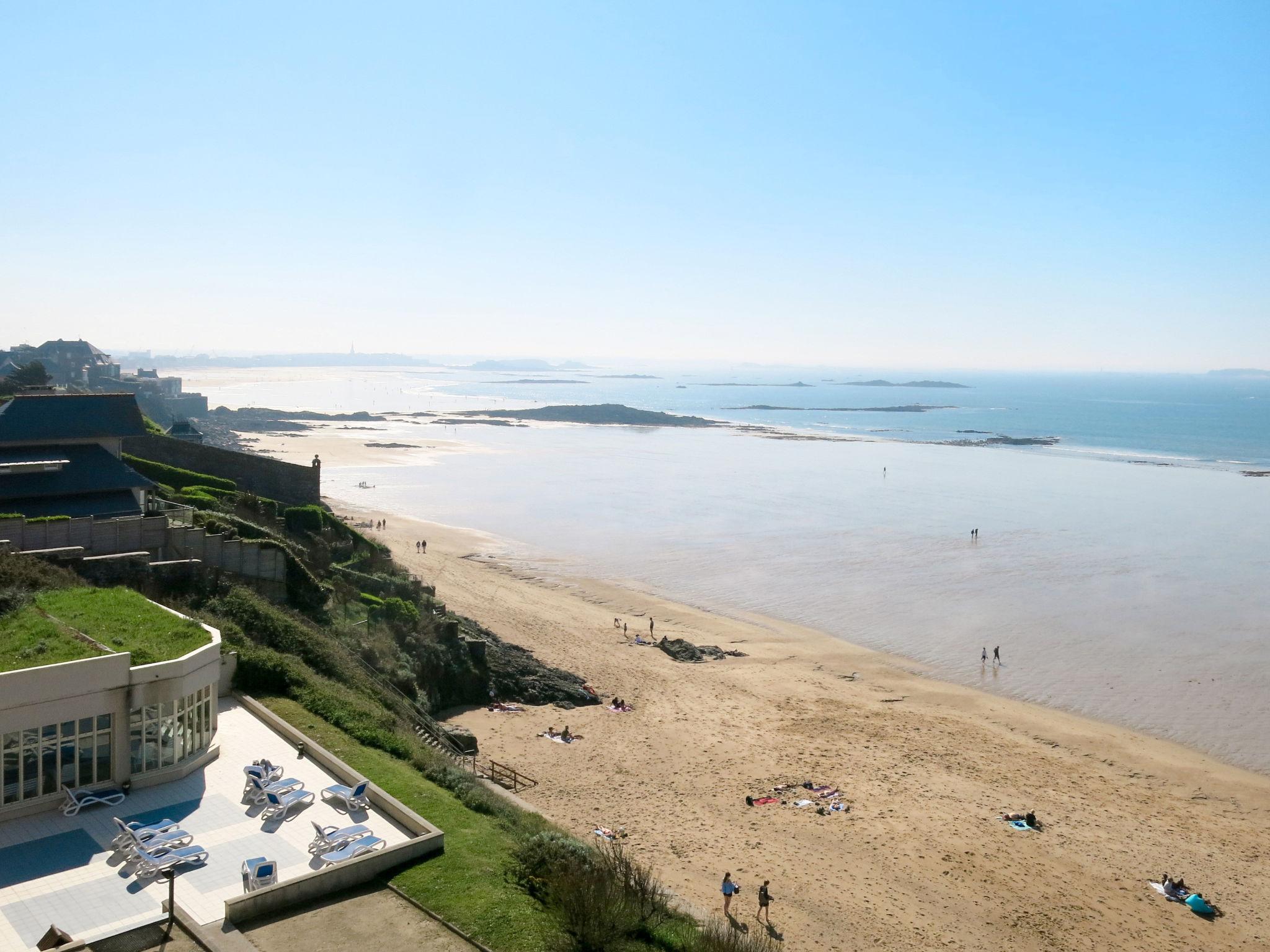 Foto 8 - Apartment mit 2 Schlafzimmern in Saint-Malo mit schwimmbad und blick aufs meer