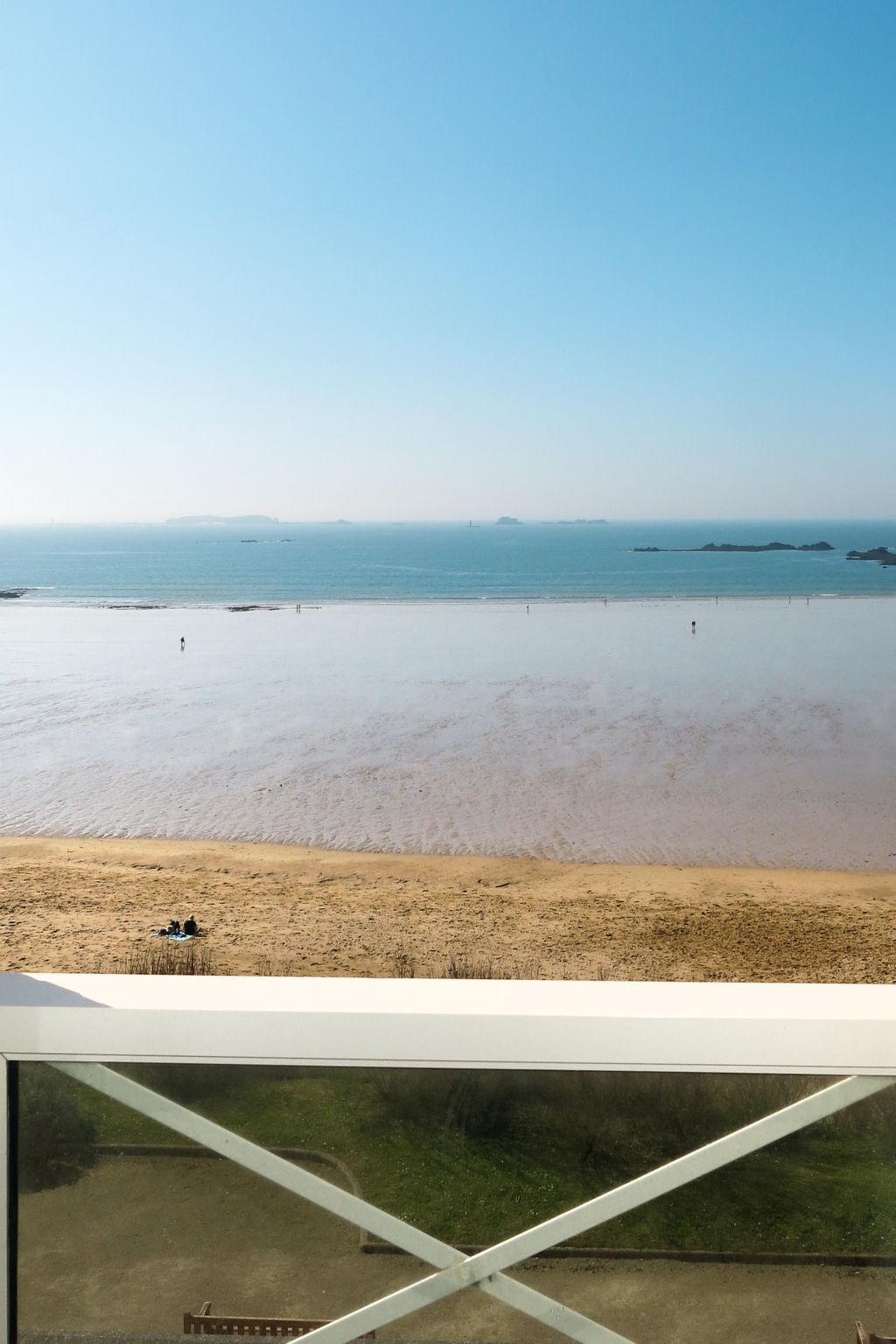 Foto 8 - Apartment mit 1 Schlafzimmer in Saint-Malo mit schwimmbad und blick aufs meer