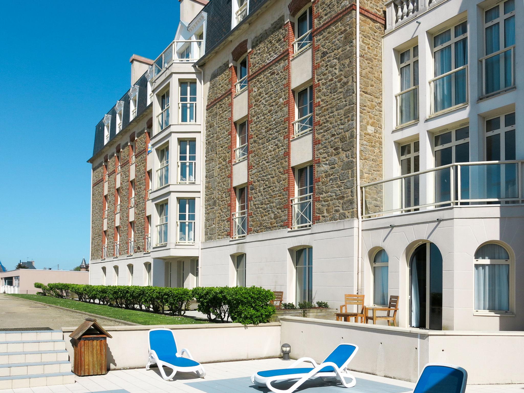 Photo 15 - Appartement de 2 chambres à Saint-Malo avec piscine et vues à la mer