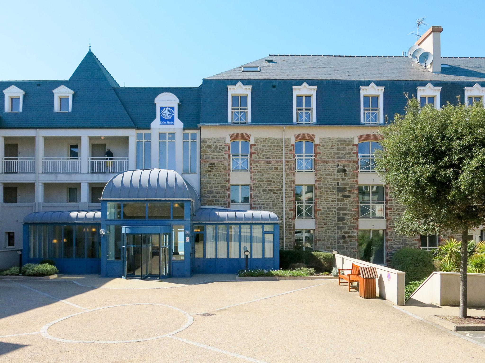 Foto 15 - Appartamento con 1 camera da letto a Saint-Malo con piscina e vista mare