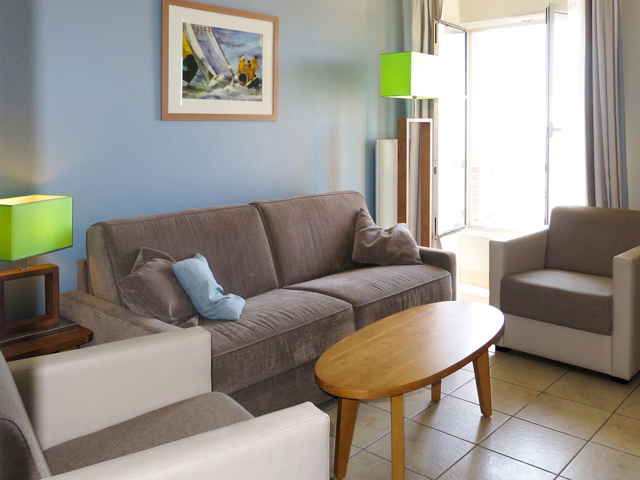 Photo 9 - 2 bedroom Apartment in Saint-Malo with swimming pool and garden