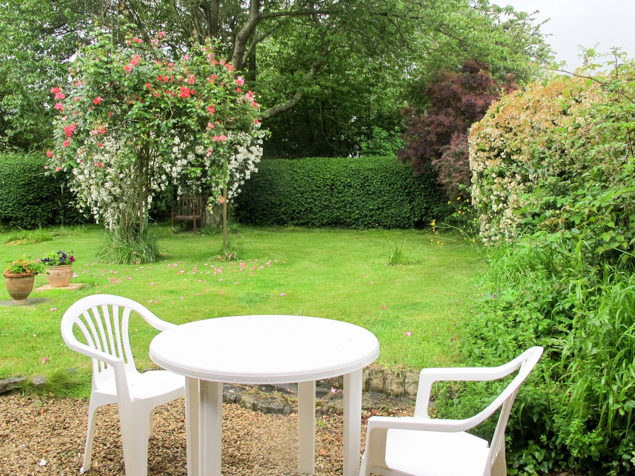 Photo 2 - Maison de 1 chambre à Canchy avec jardin