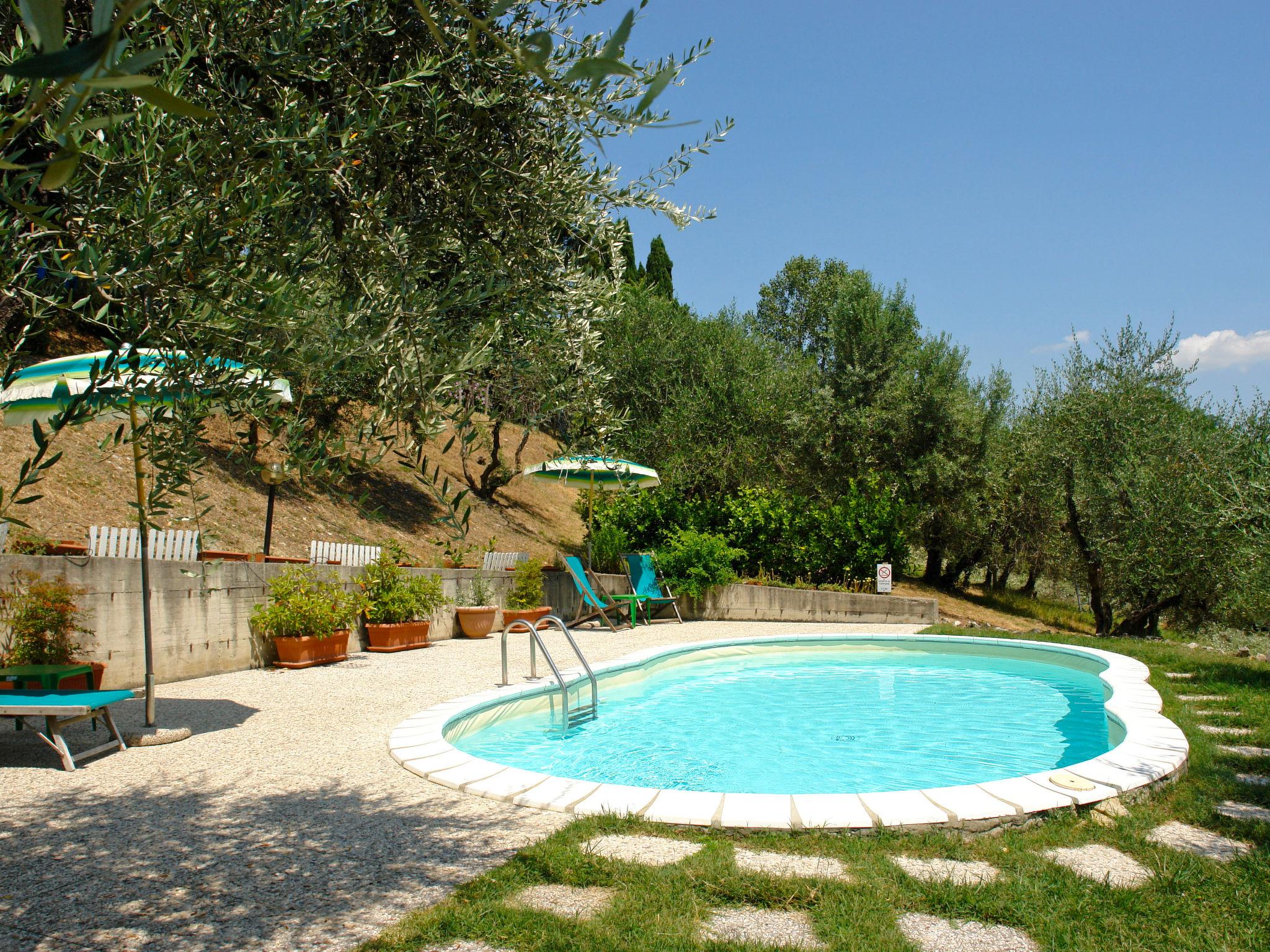 Foto 2 - Apartamento de 1 quarto em Gambassi Terme com piscina e jardim