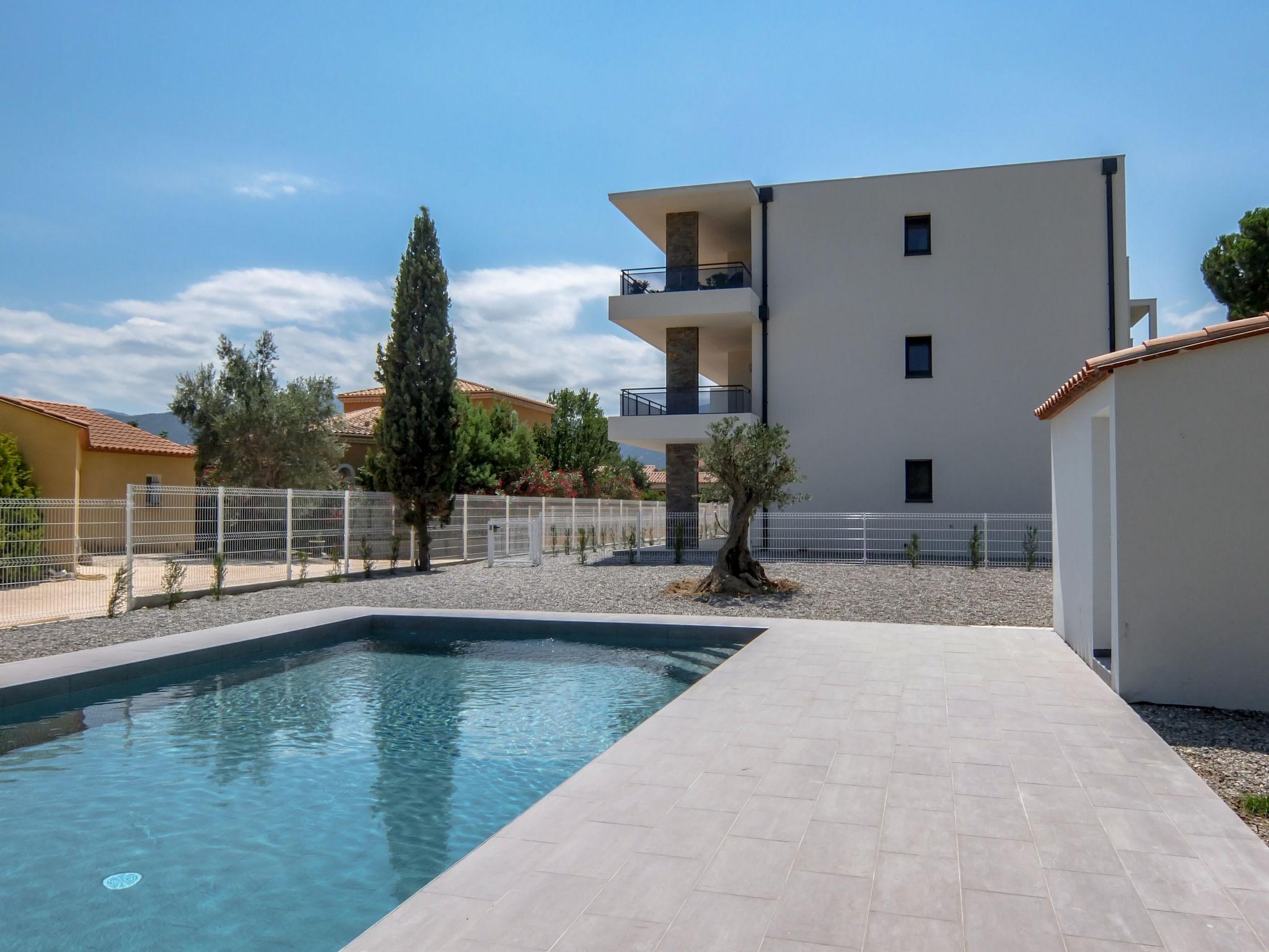 Foto 21 - Appartamento con 1 camera da letto a Argelès-sur-Mer con piscina e terrazza