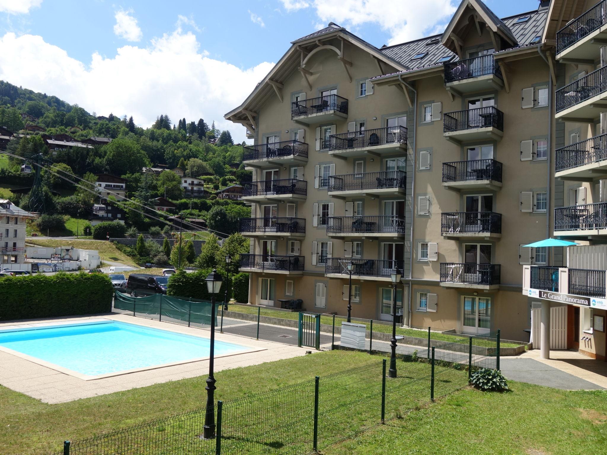 Foto 17 - Appartamento con 2 camere da letto a Saint-Gervais-les-Bains con piscina e vista sulle montagne