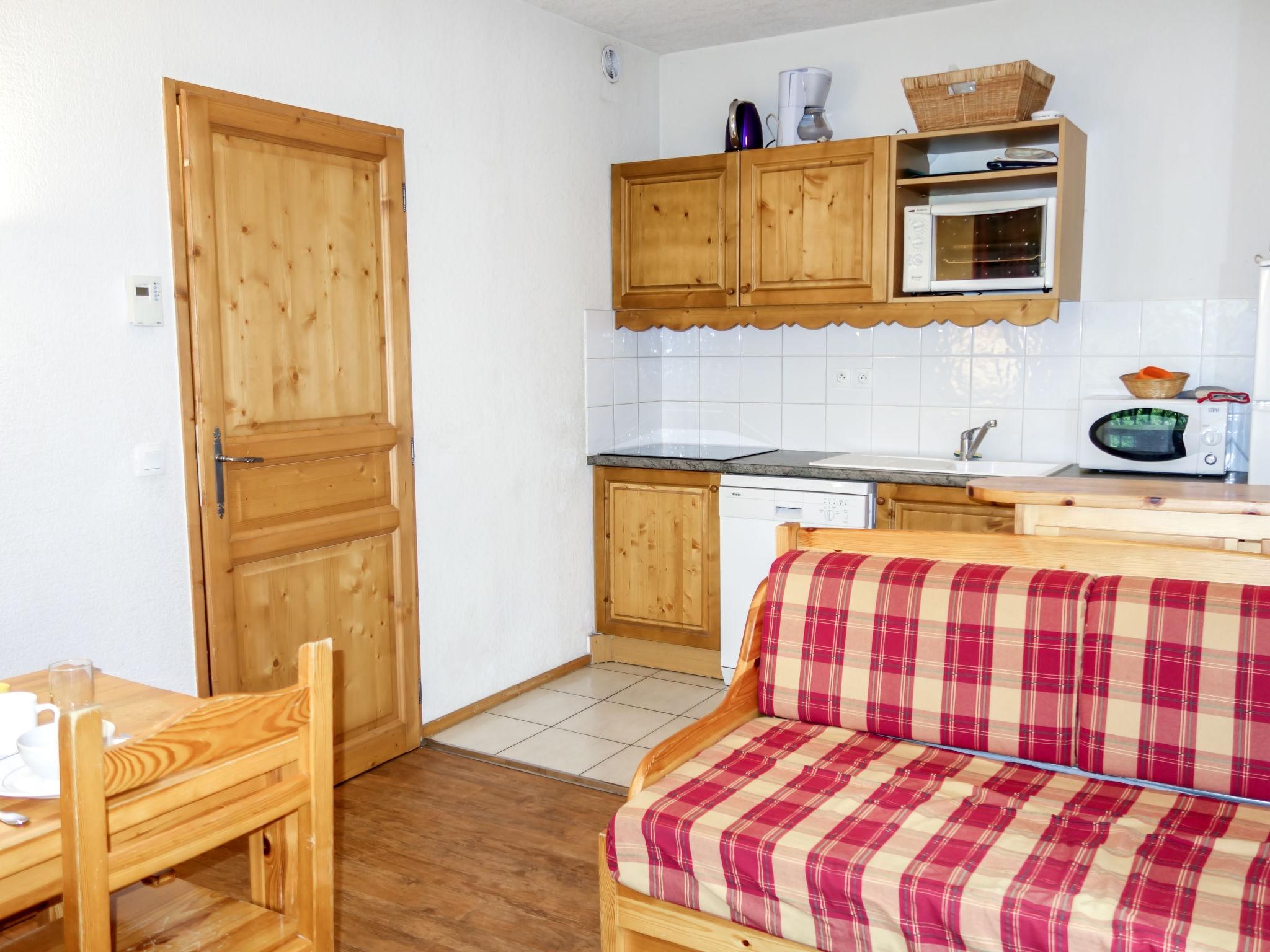 Photo 8 - Appartement de 2 chambres à Saint-Gervais-les-Bains avec piscine et vues sur la montagne