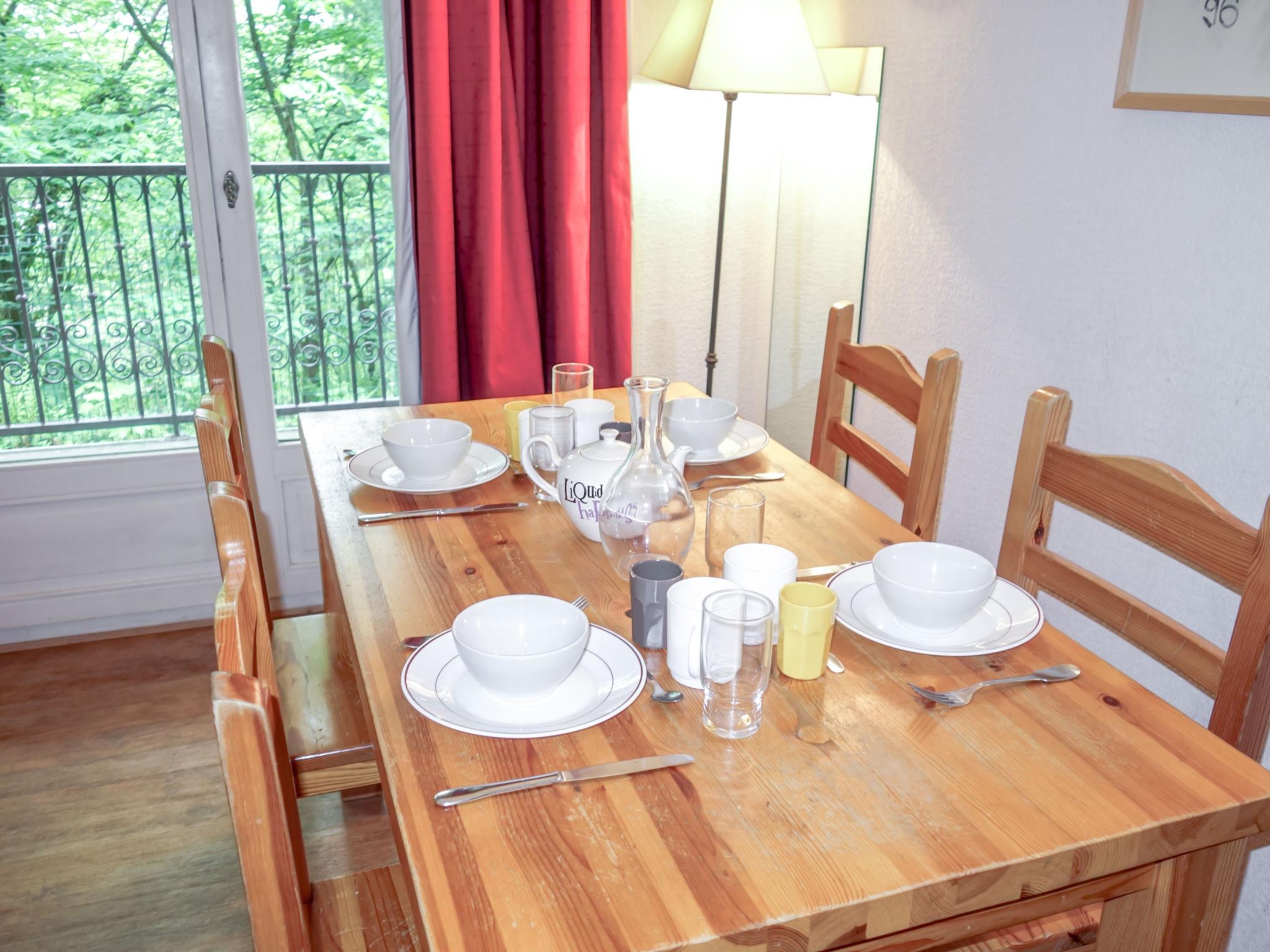 Photo 10 - Appartement de 2 chambres à Saint-Gervais-les-Bains avec piscine et vues sur la montagne