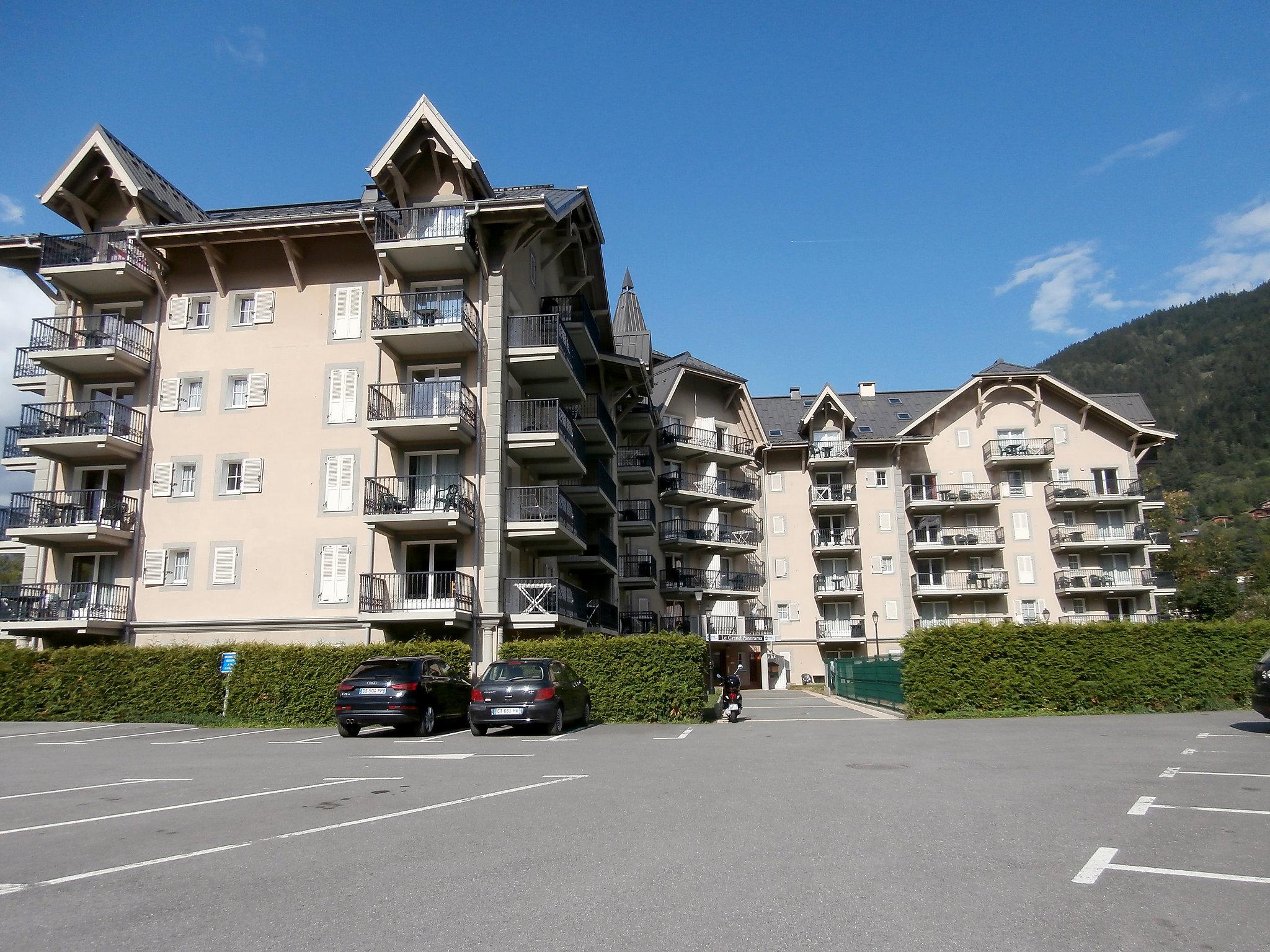 Foto 22 - Appartamento con 2 camere da letto a Saint-Gervais-les-Bains con piscina e terrazza