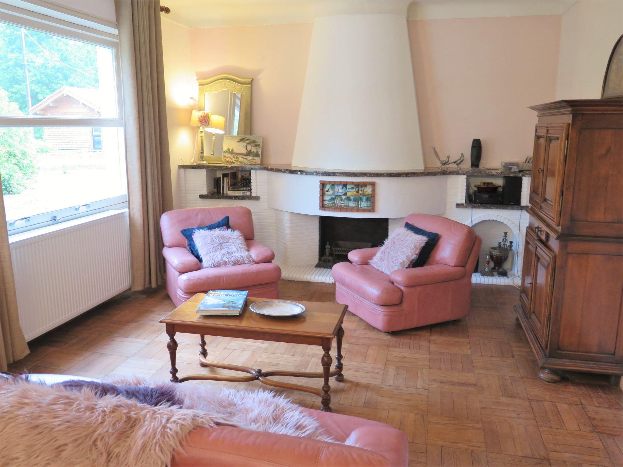 Photo 6 - 5 bedroom House in Saint-Julien-en-Born with private pool and garden