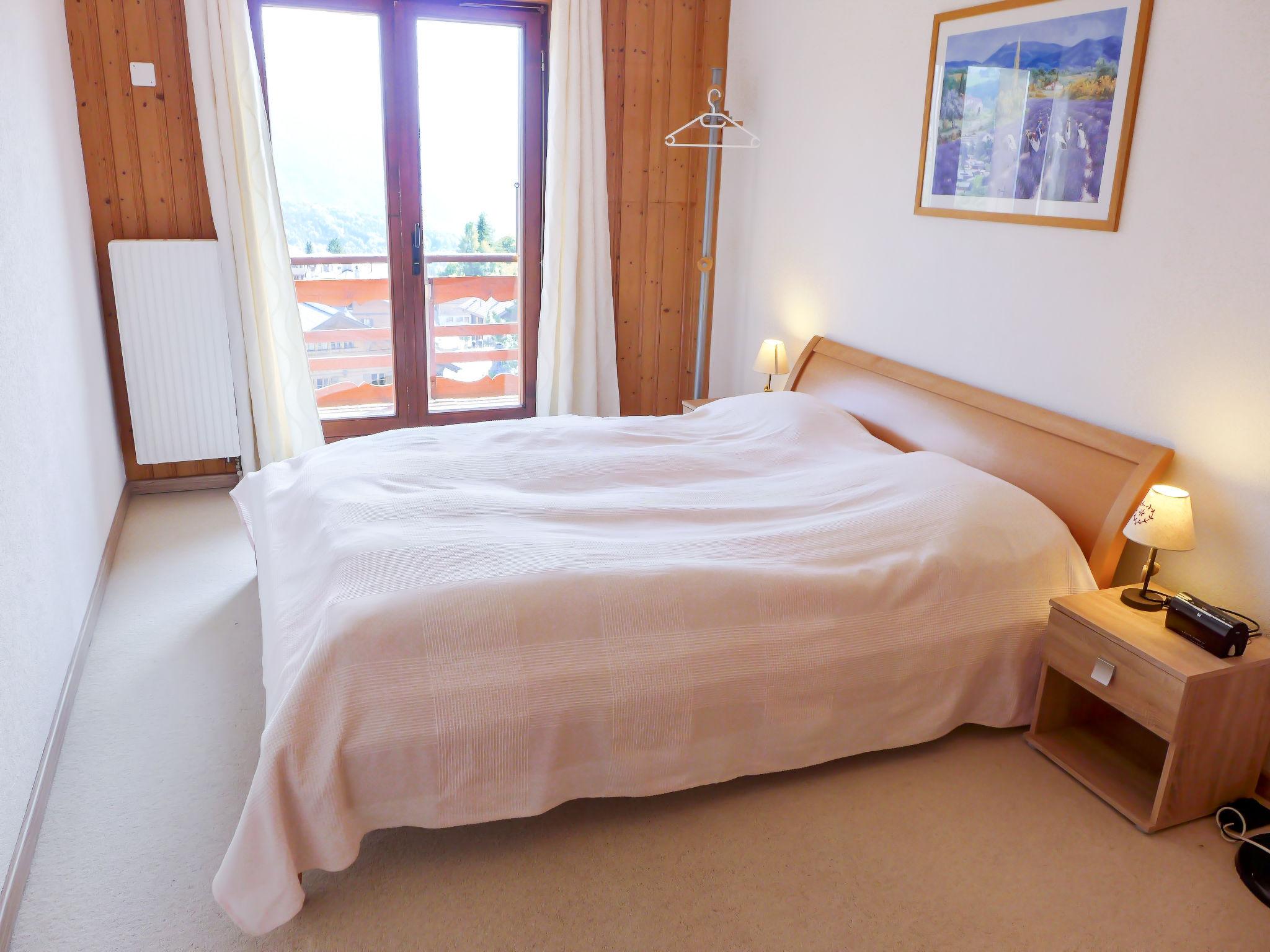 Foto 18 - Apartamento de 3 quartos em Ollon com sauna e vista para a montanha