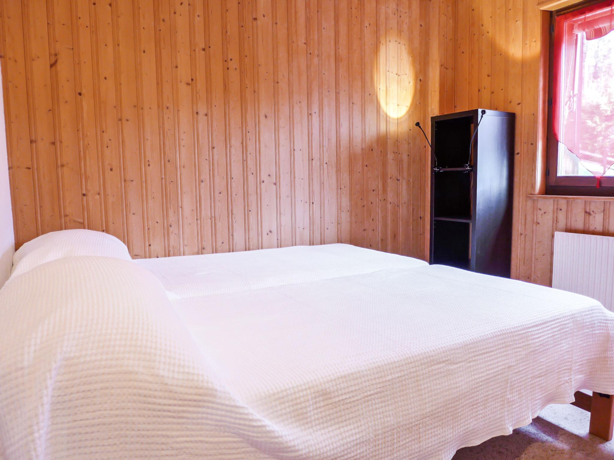 Foto 21 - Appartamento con 3 camere da letto a Ollon con sauna e vista sulle montagne