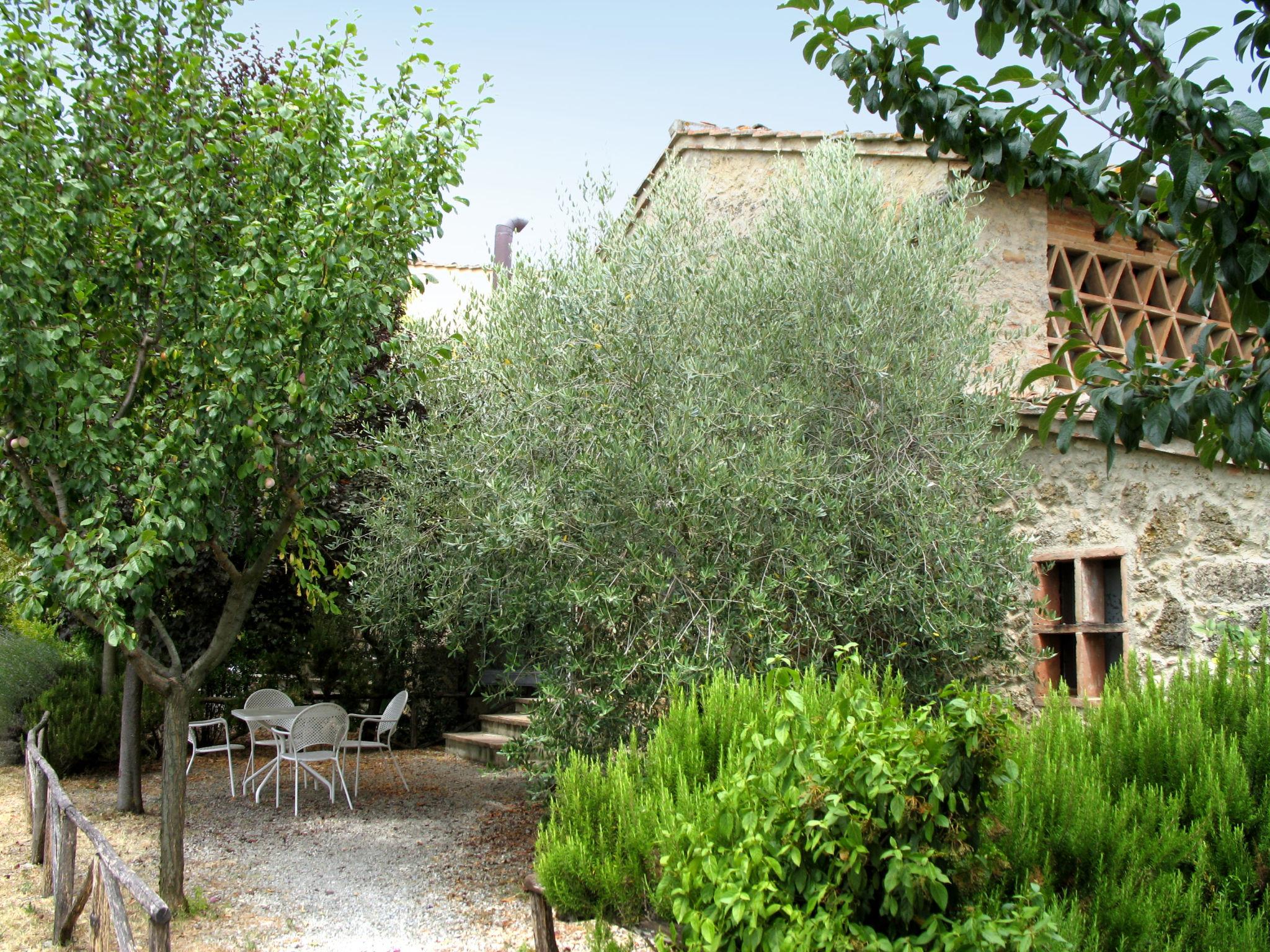 Photo 7 - Maison de 2 chambres à Poggibonsi avec piscine et jardin