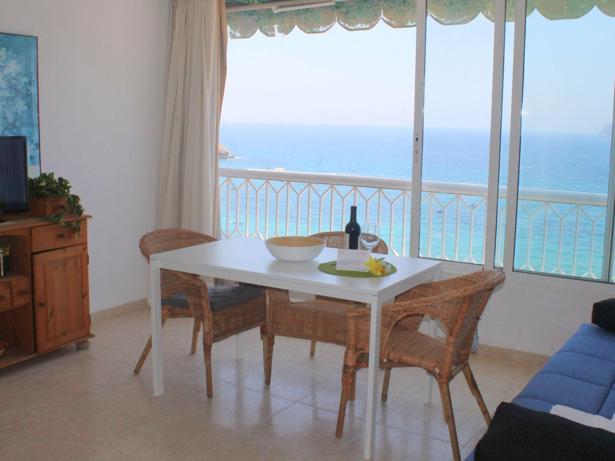 Foto 1 - Apartment mit 1 Schlafzimmer in Benidorm mit schwimmbad und blick aufs meer