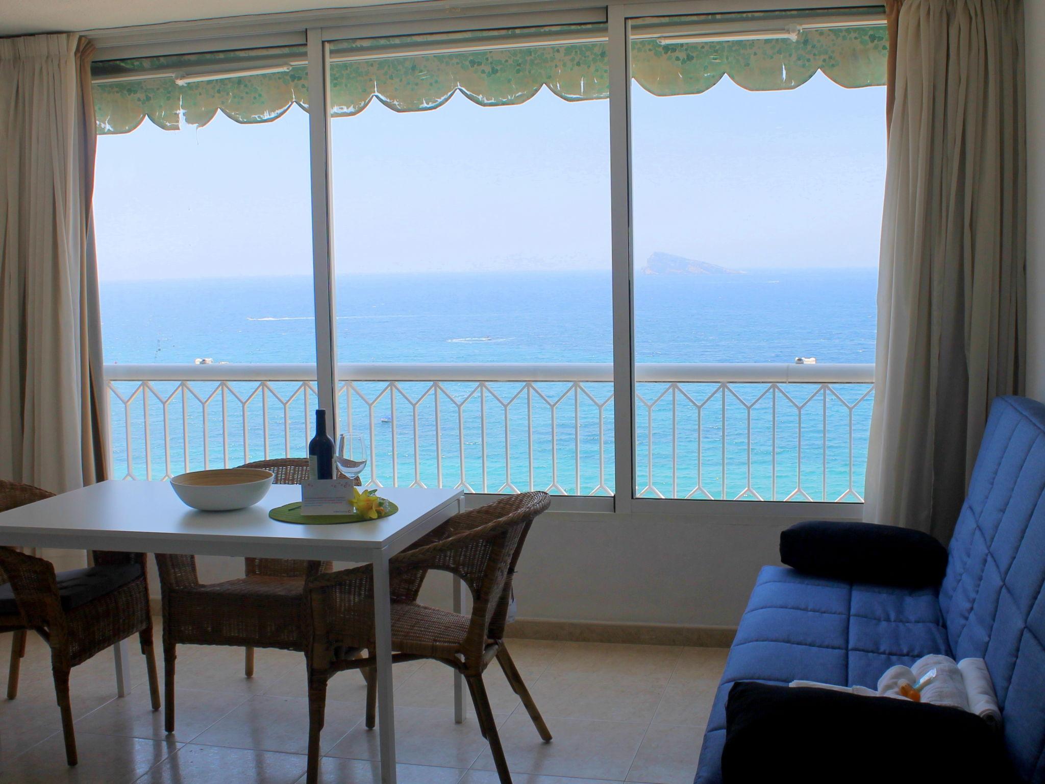 Photo 5 - 1 bedroom Apartment in Benidorm with swimming pool and sea view