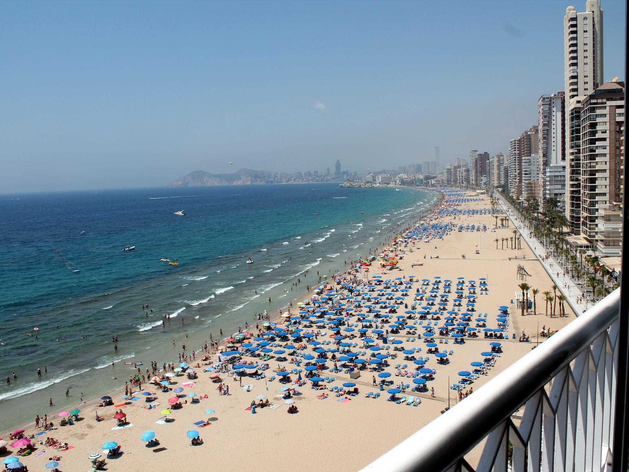 Photo 2 - 1 bedroom Apartment in Benidorm with swimming pool and sea view