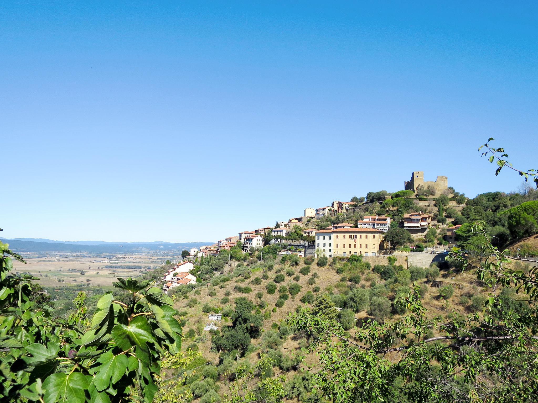 Photo 33 - 1 bedroom House in Scarlino with garden and terrace