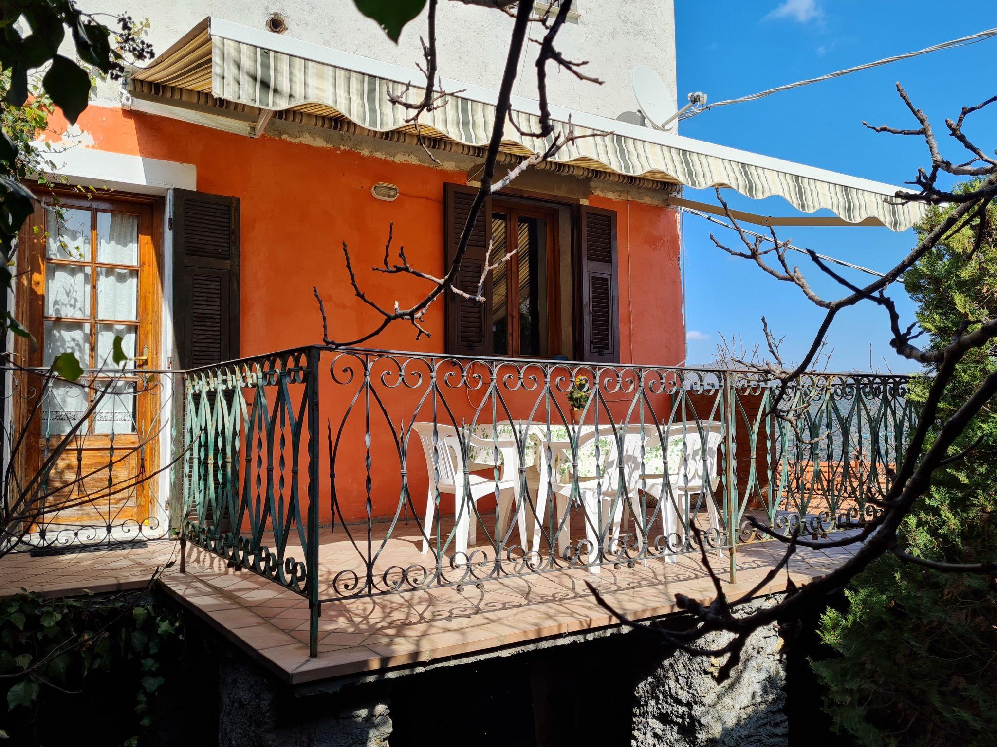 Foto 3 - Casa de 2 quartos em Dolcedo com piscina e terraço