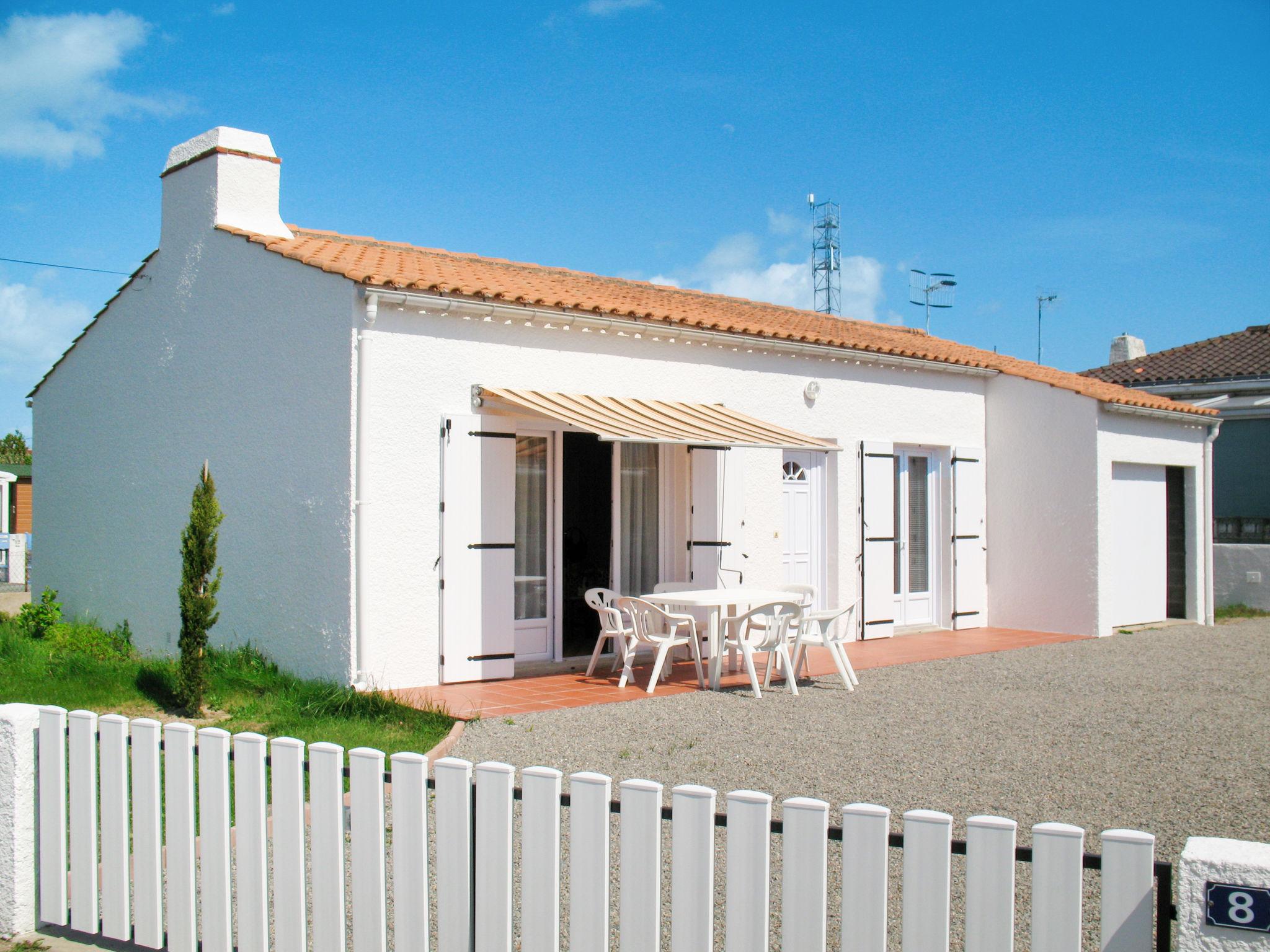 Foto 1 - Casa de 2 habitaciones en La Tranche-sur-Mer con jardín y terraza