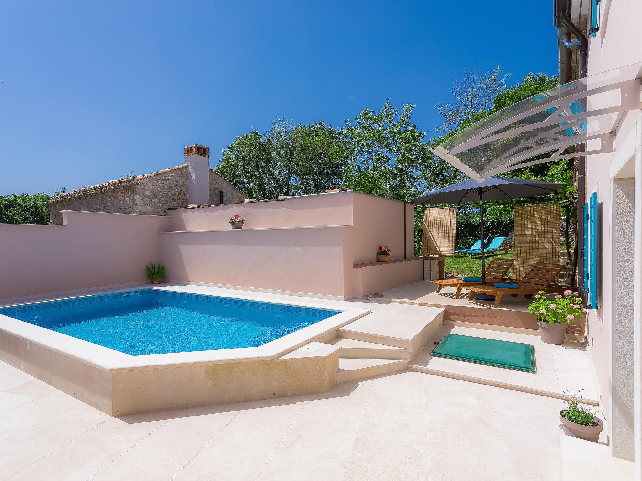 Photo 7 - Maison de 2 chambres à Barban avec piscine privée et jardin