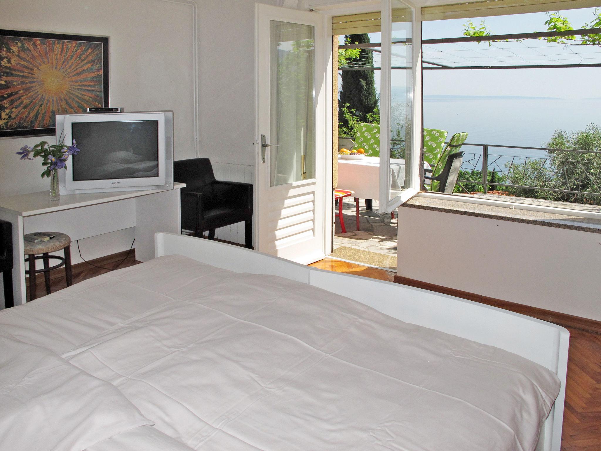 Foto 10 - Apartamento de 2 quartos em Opatija com jardim e vistas do mar