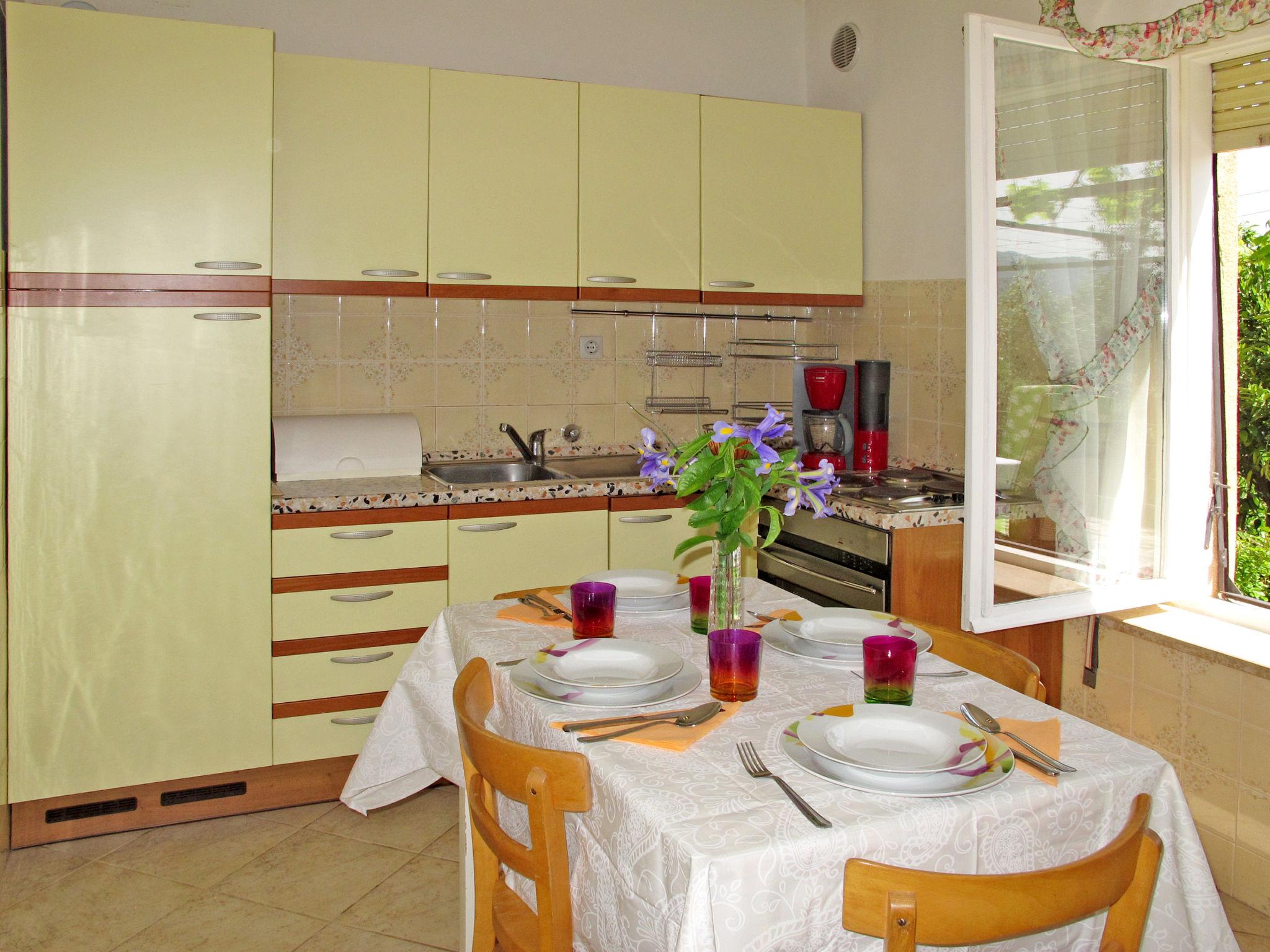 Photo 6 - 2 bedroom Apartment in Opatija with garden and terrace