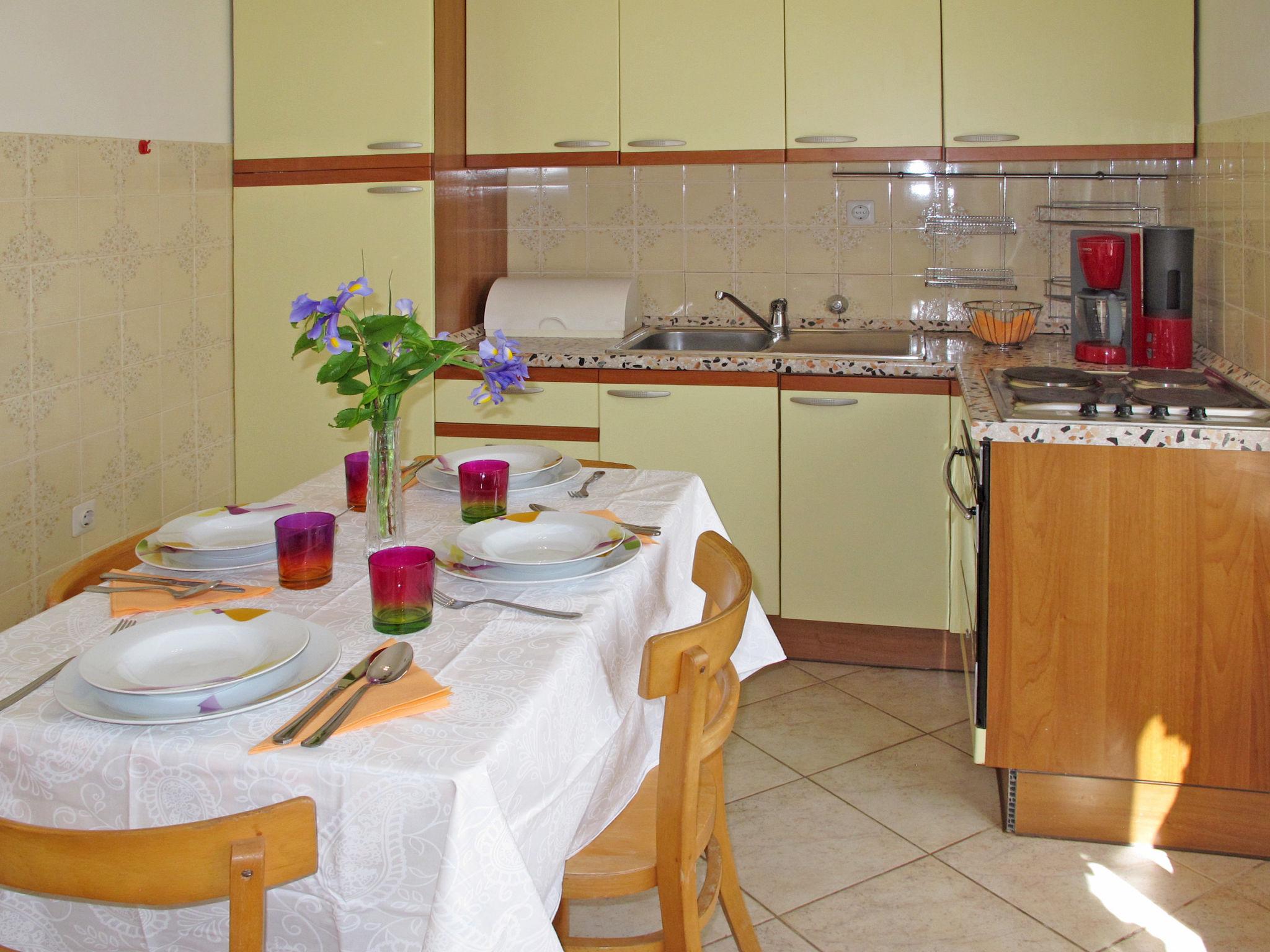 Photo 5 - 2 bedroom Apartment in Opatija with garden and terrace