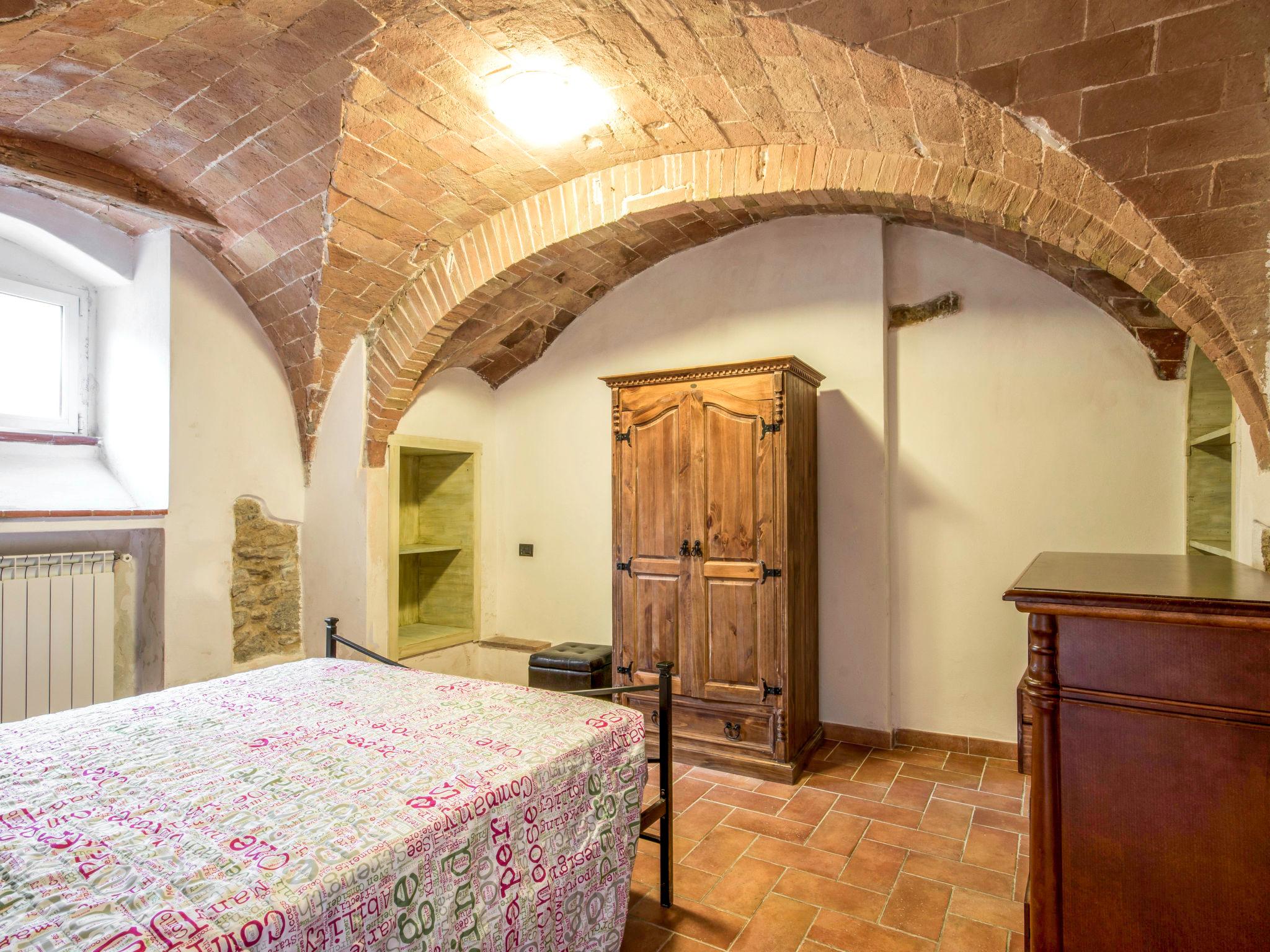 Foto 5 - Apartment mit 1 Schlafzimmer in Volterra