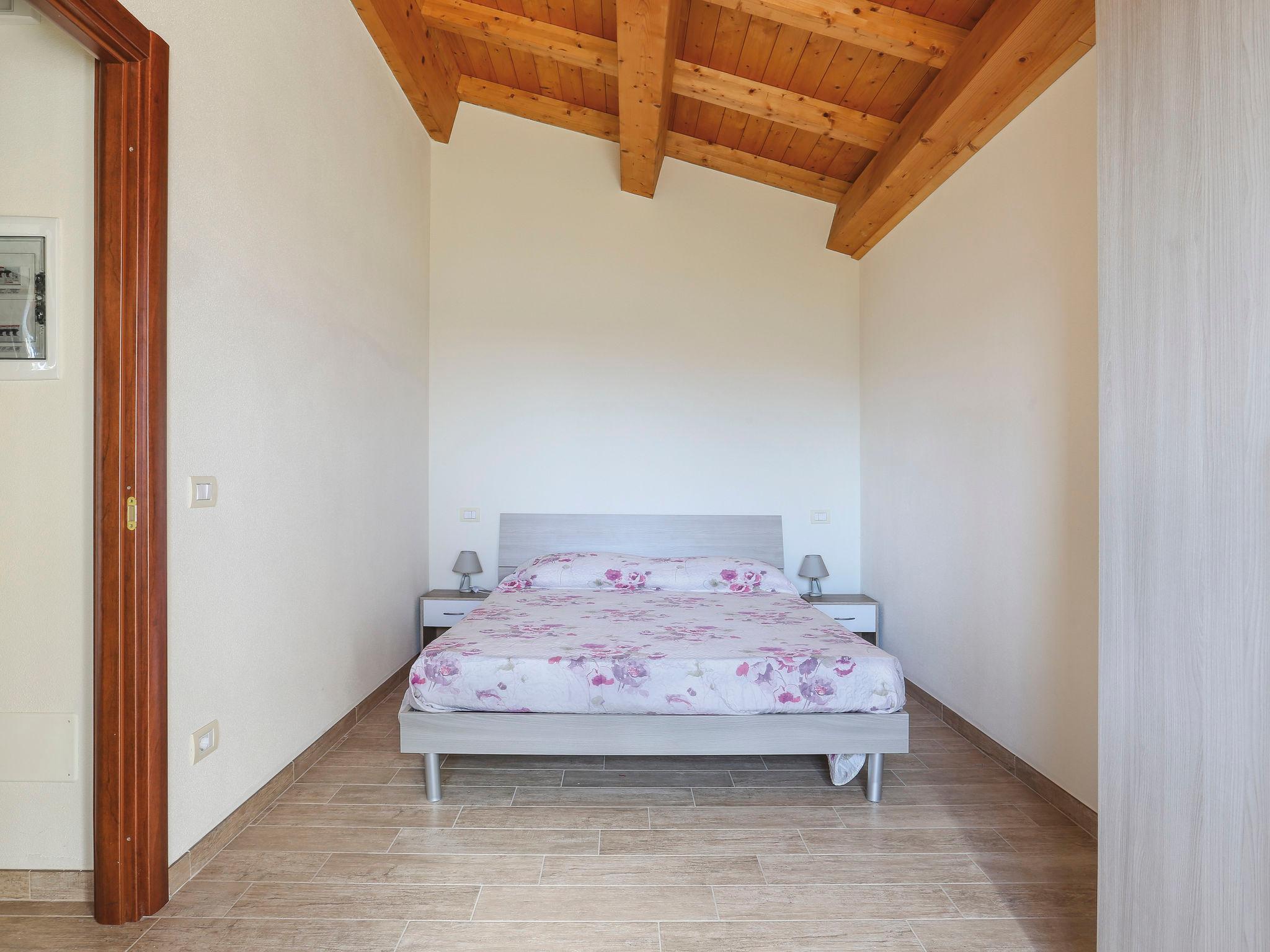 Foto 8 - Appartamento con 2 camere da letto a Villa Collemandina con piscina e giardino