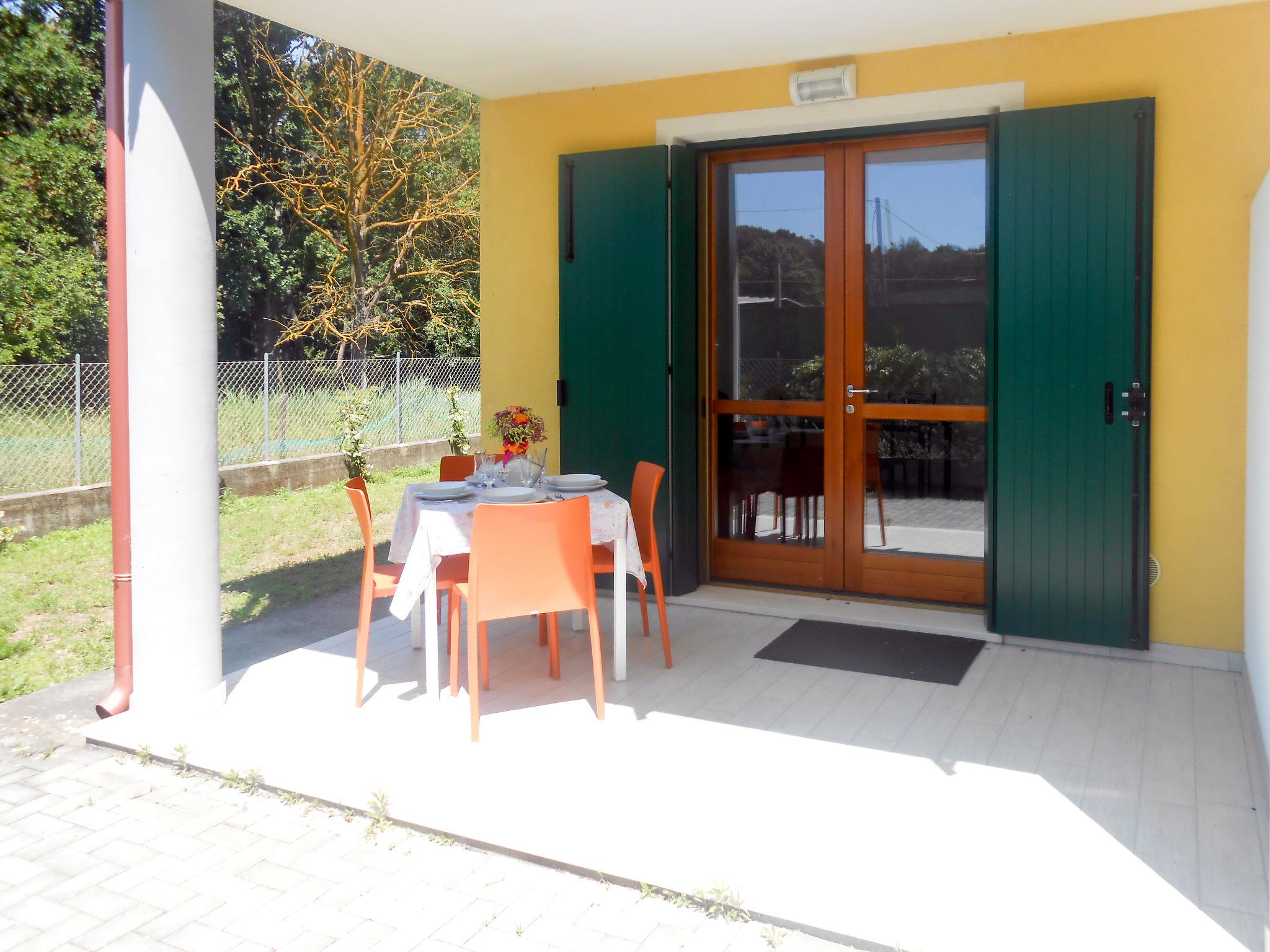 Photo 5 - Maison de 2 chambres à Comacchio avec jardin et terrasse