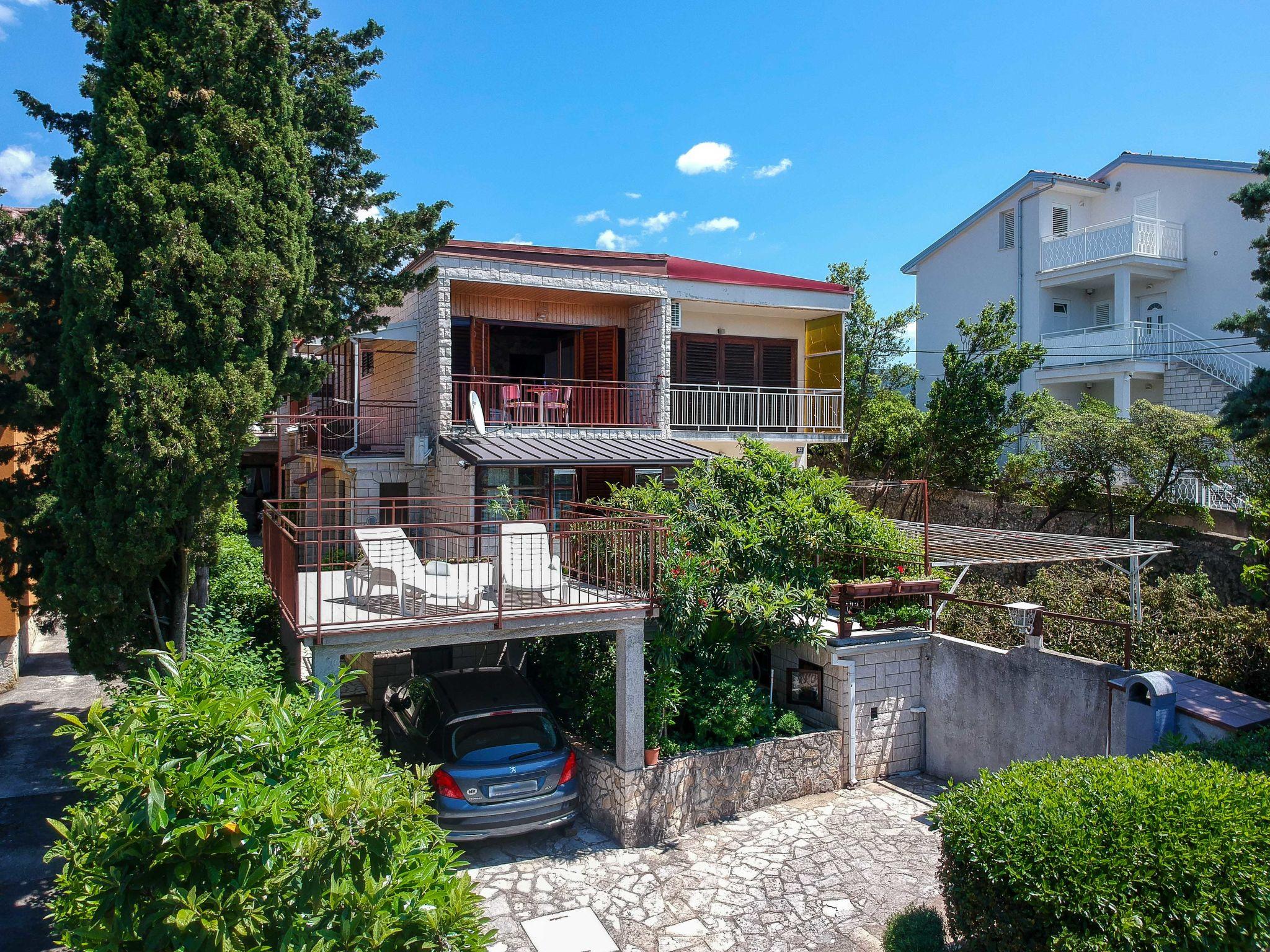 Foto 2 - Apartamento de 2 habitaciones en Crikvenica con terraza y vistas al mar