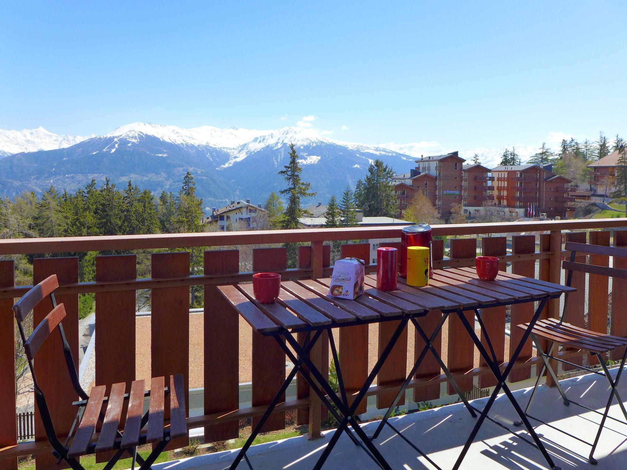 Foto 22 - Appartamento con 2 camere da letto a Crans-Montana con vista sulle montagne