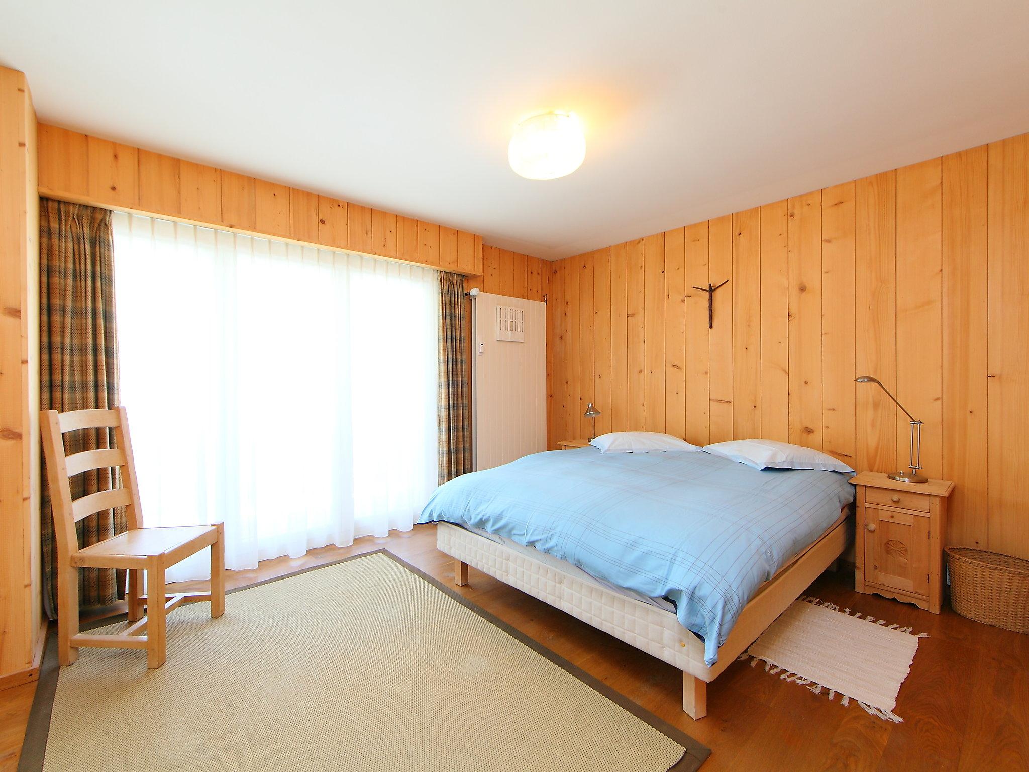 Foto 17 - Apartment mit 2 Schlafzimmern in Crans-Montana mit blick auf die berge