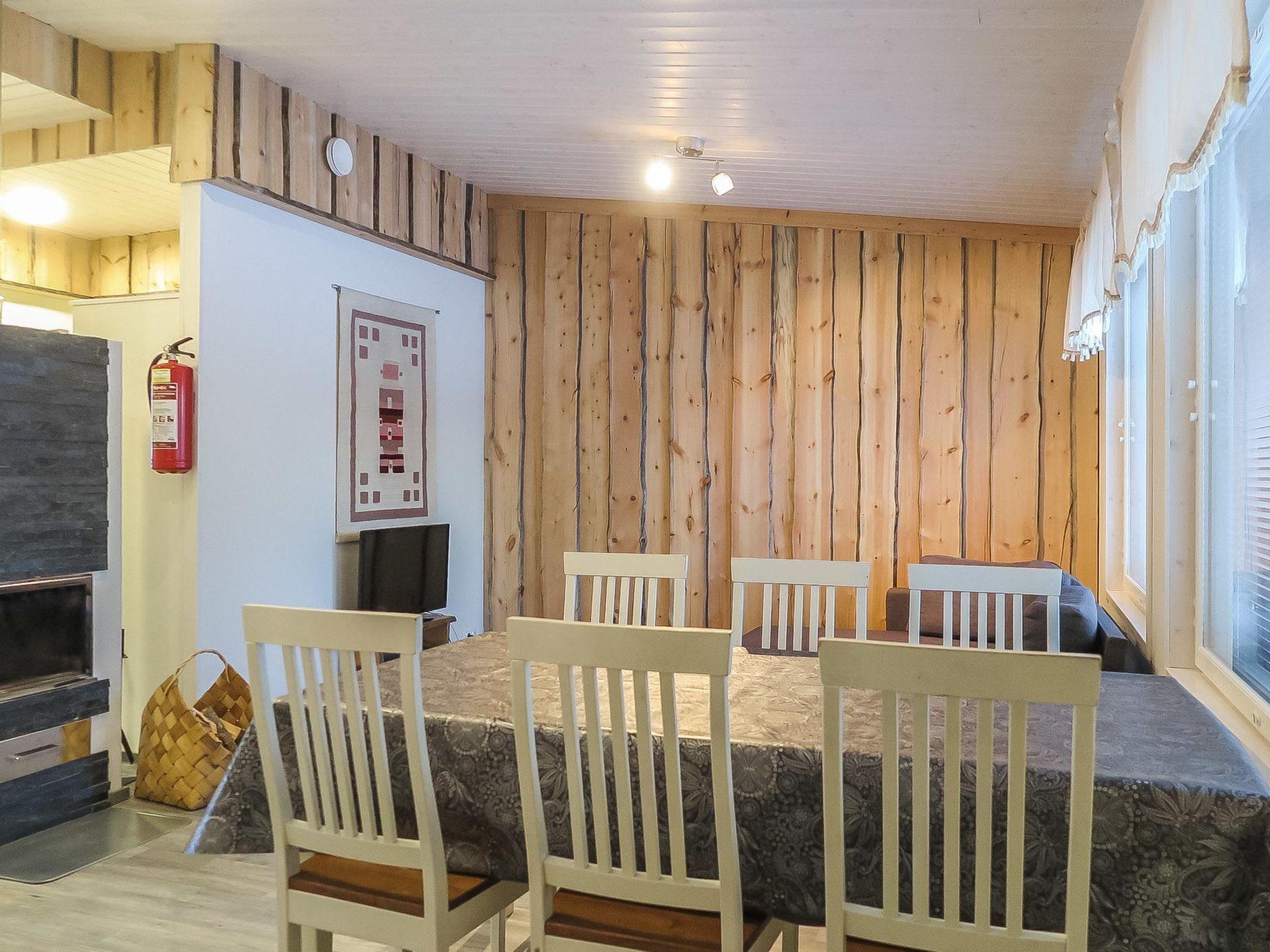 Foto 4 - Casa de 2 quartos em Inari com sauna e vista para a montanha