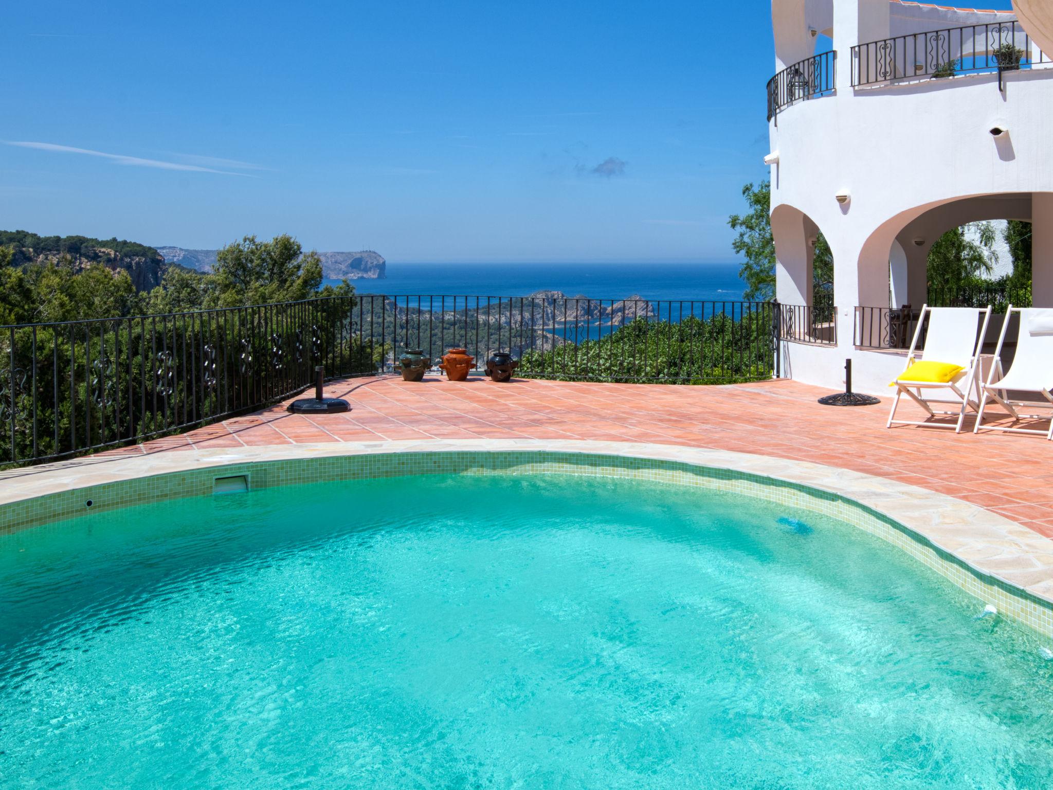 Foto 1 - Casa de 3 quartos em Jávea com piscina privada e vistas do mar