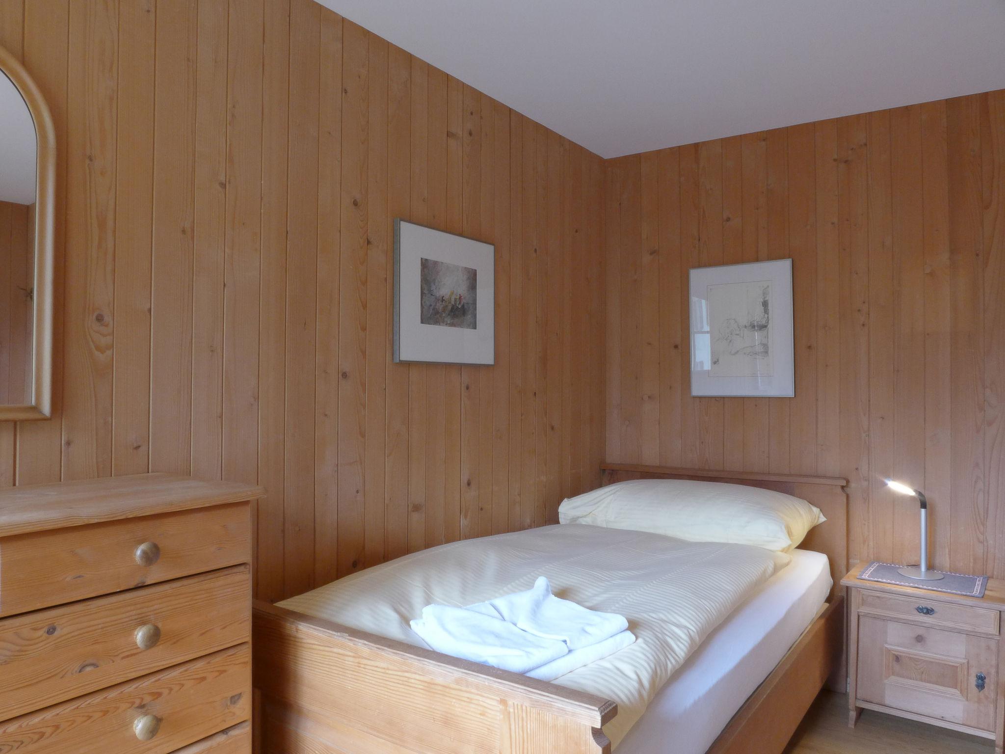 Foto 15 - Appartamento con 2 camere da letto a Lauterbrunnen