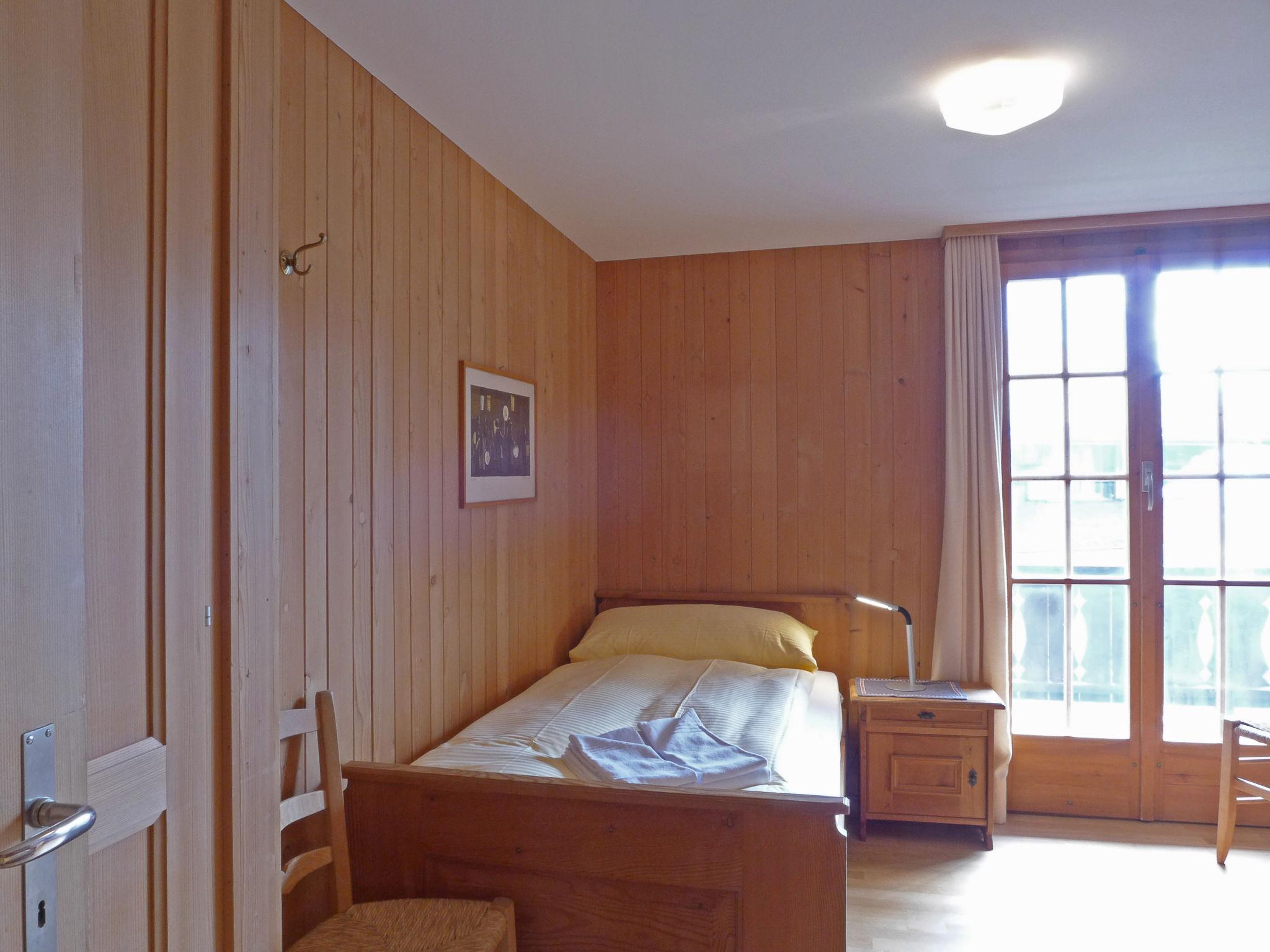 Foto 13 - Apartamento de 2 quartos em Lauterbrunnen com vista para a montanha