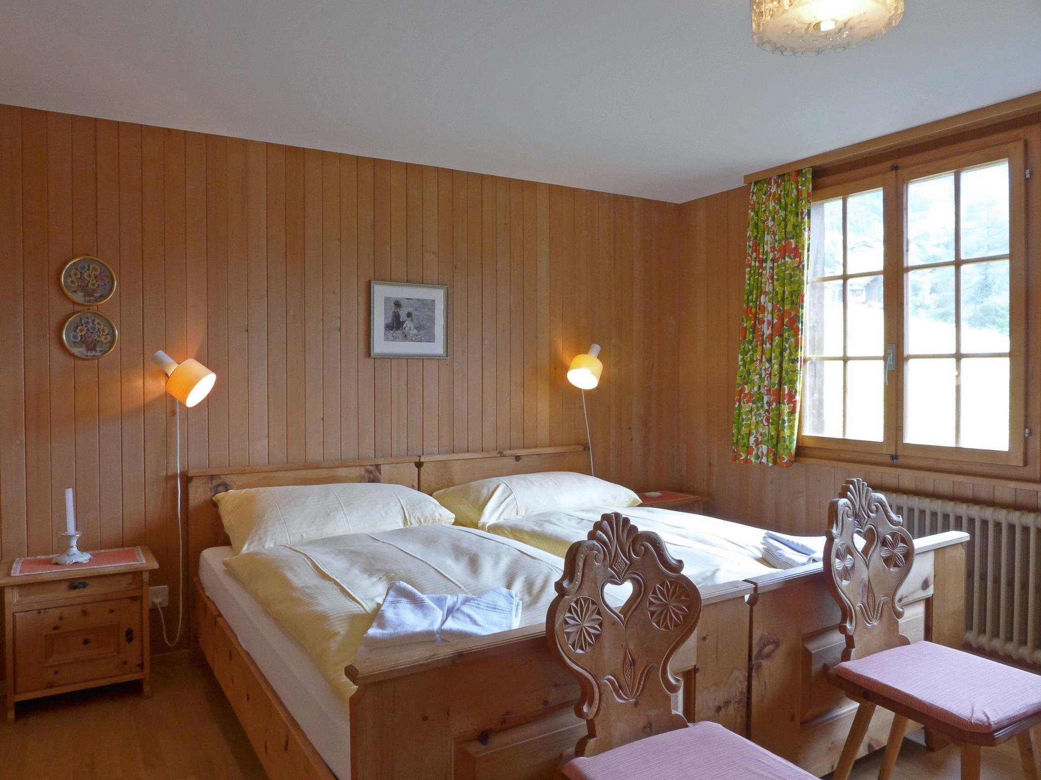 Photo 3 - Appartement de 2 chambres à Lauterbrunnen avec vues sur la montagne
